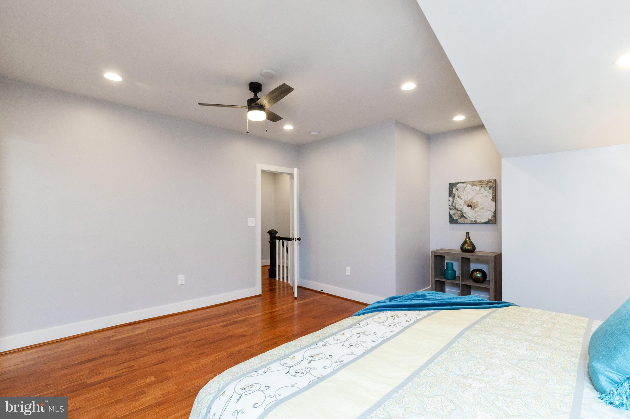 MT RAINIER - Residential