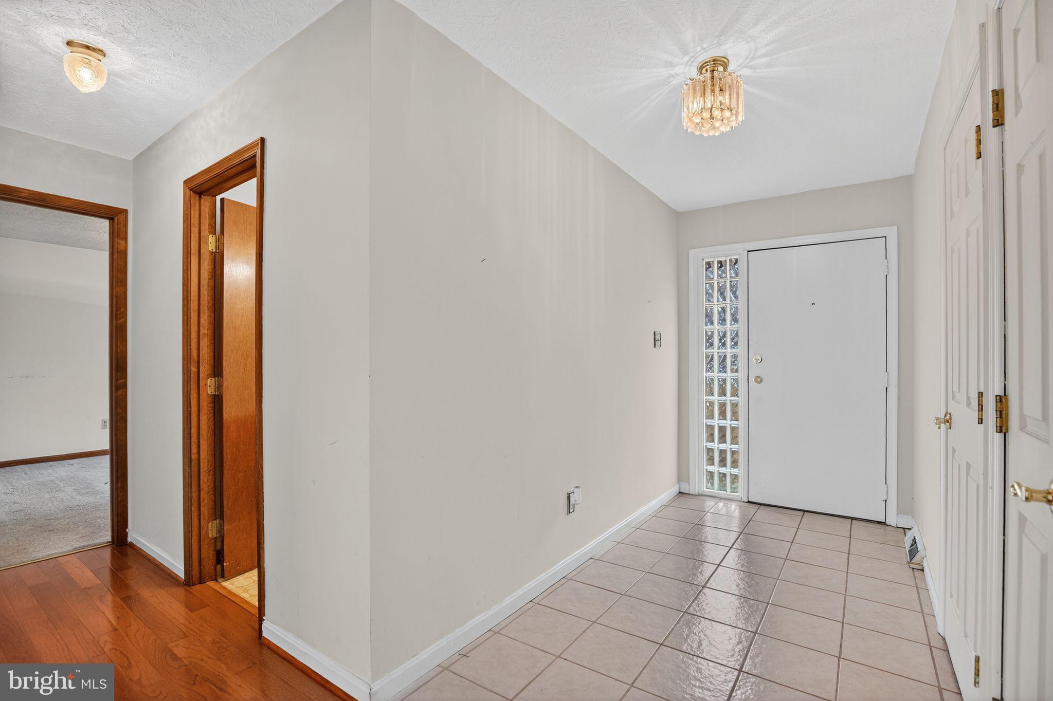 WHITE SANDS - Residential