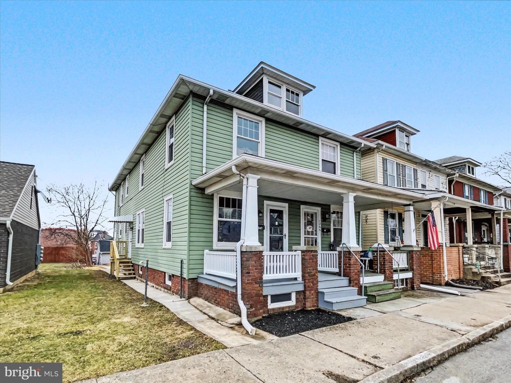 Photo of 126 3rd St, HANOVER, PA 17331 (MLS # PAYK2098954)