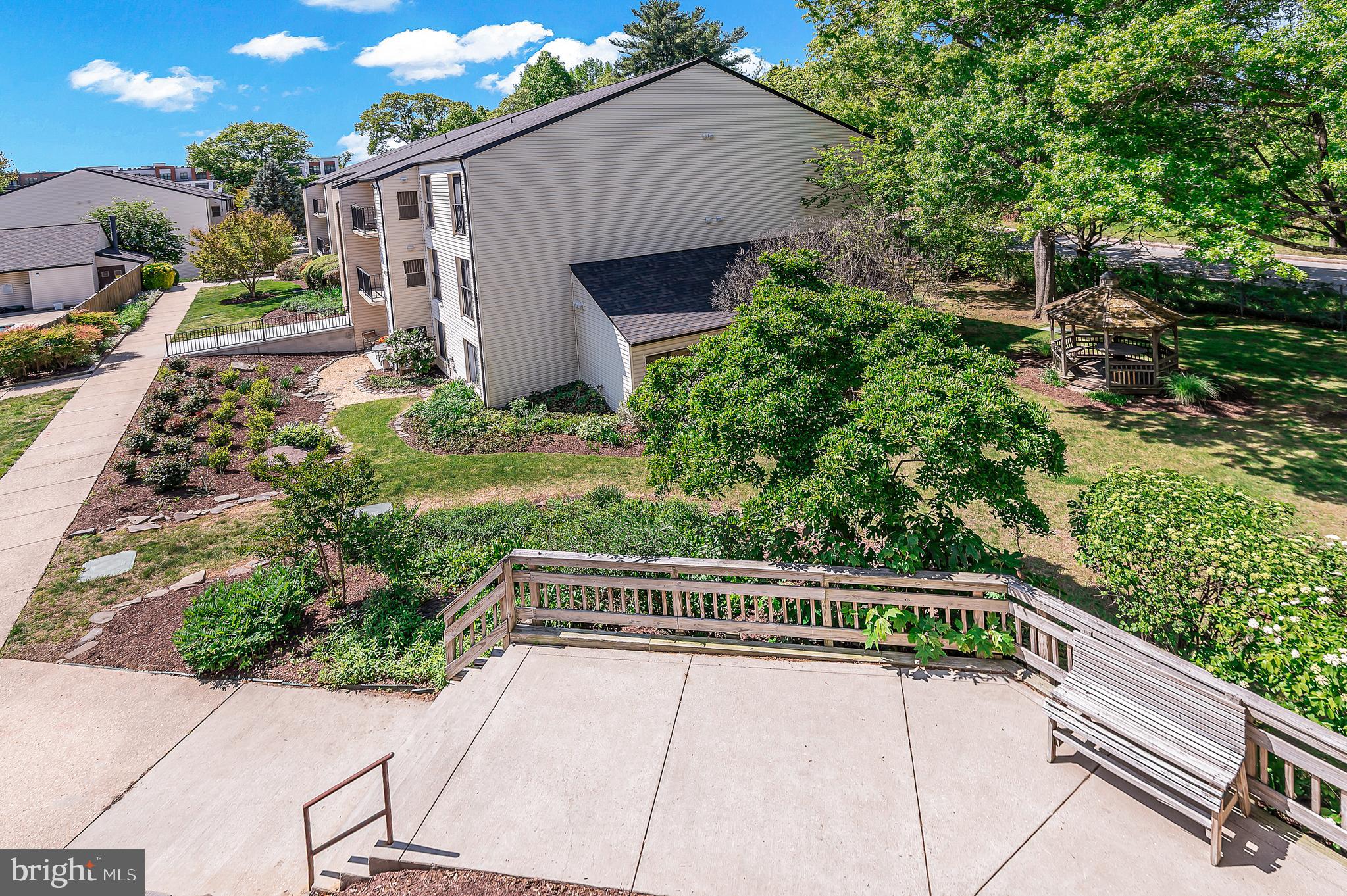 RIVA COMMONS - Residential