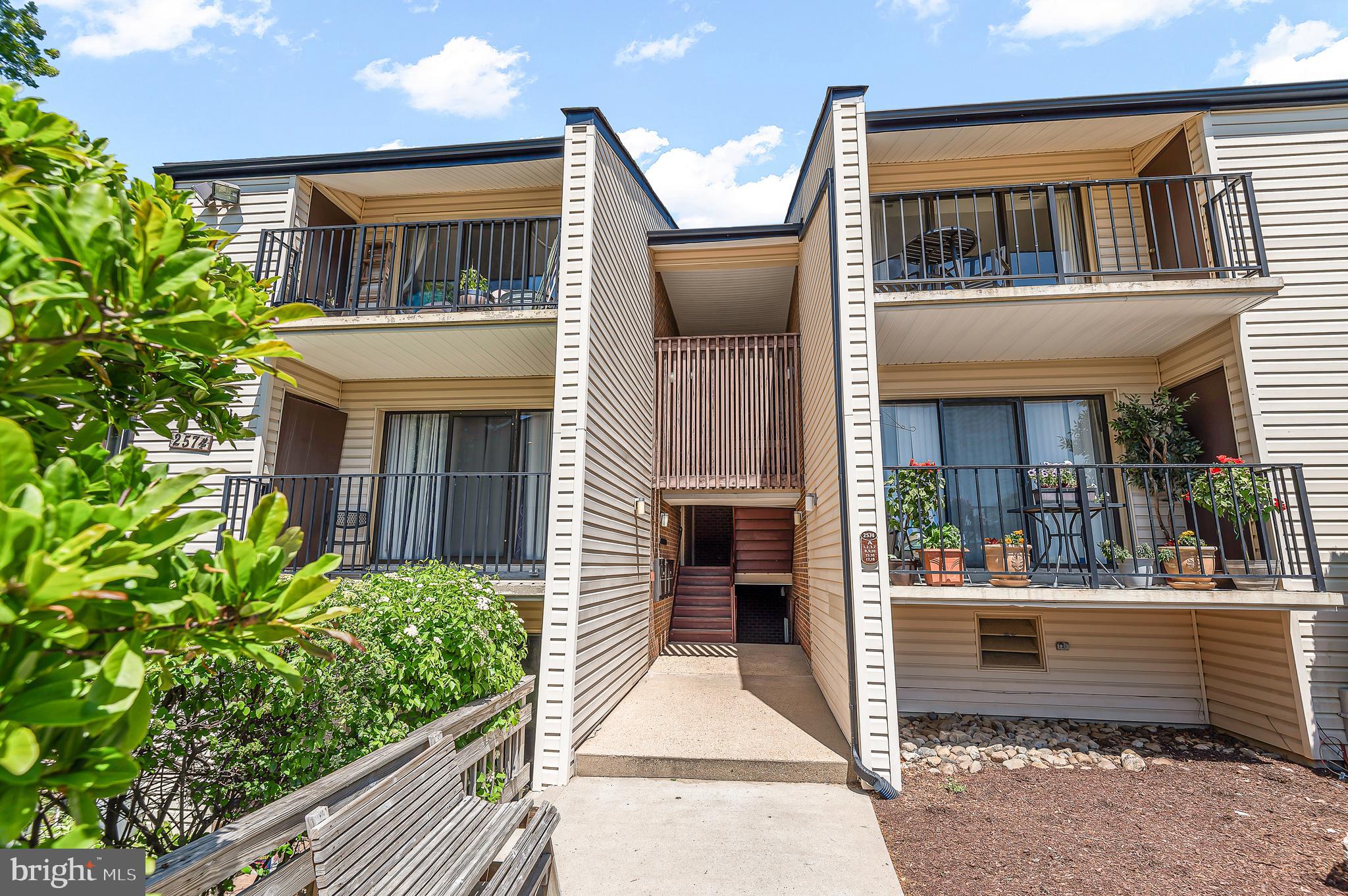 RIVA COMMONS - Residential