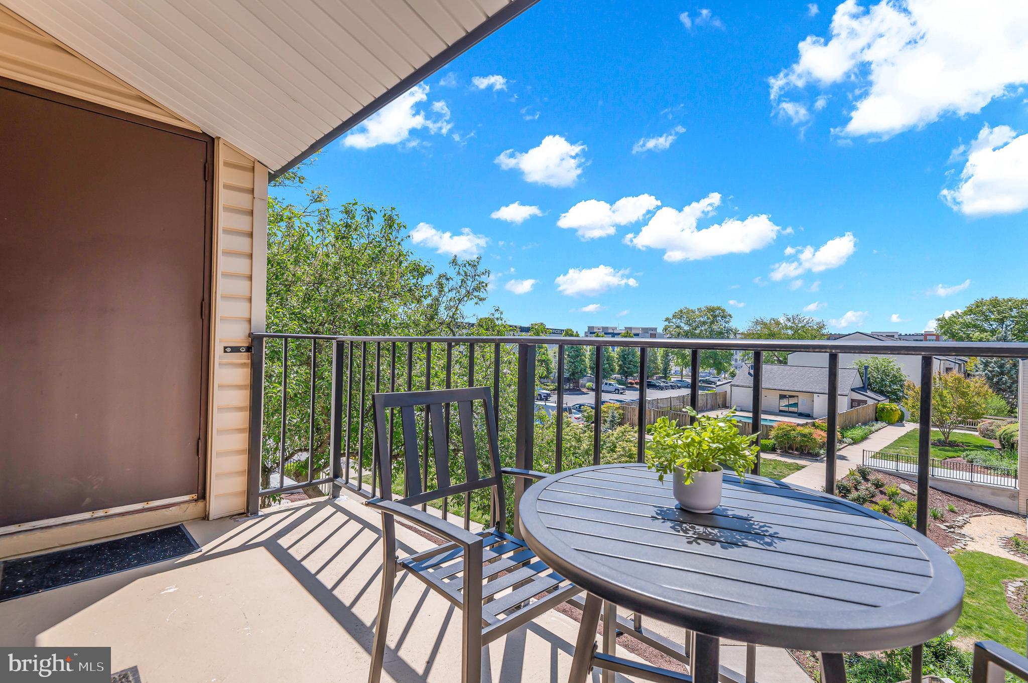 RIVA COMMONS - Residential