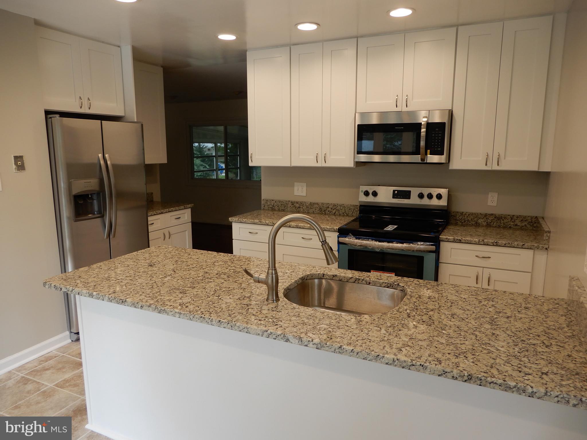 STONEWALL MANOR - Residential Lease