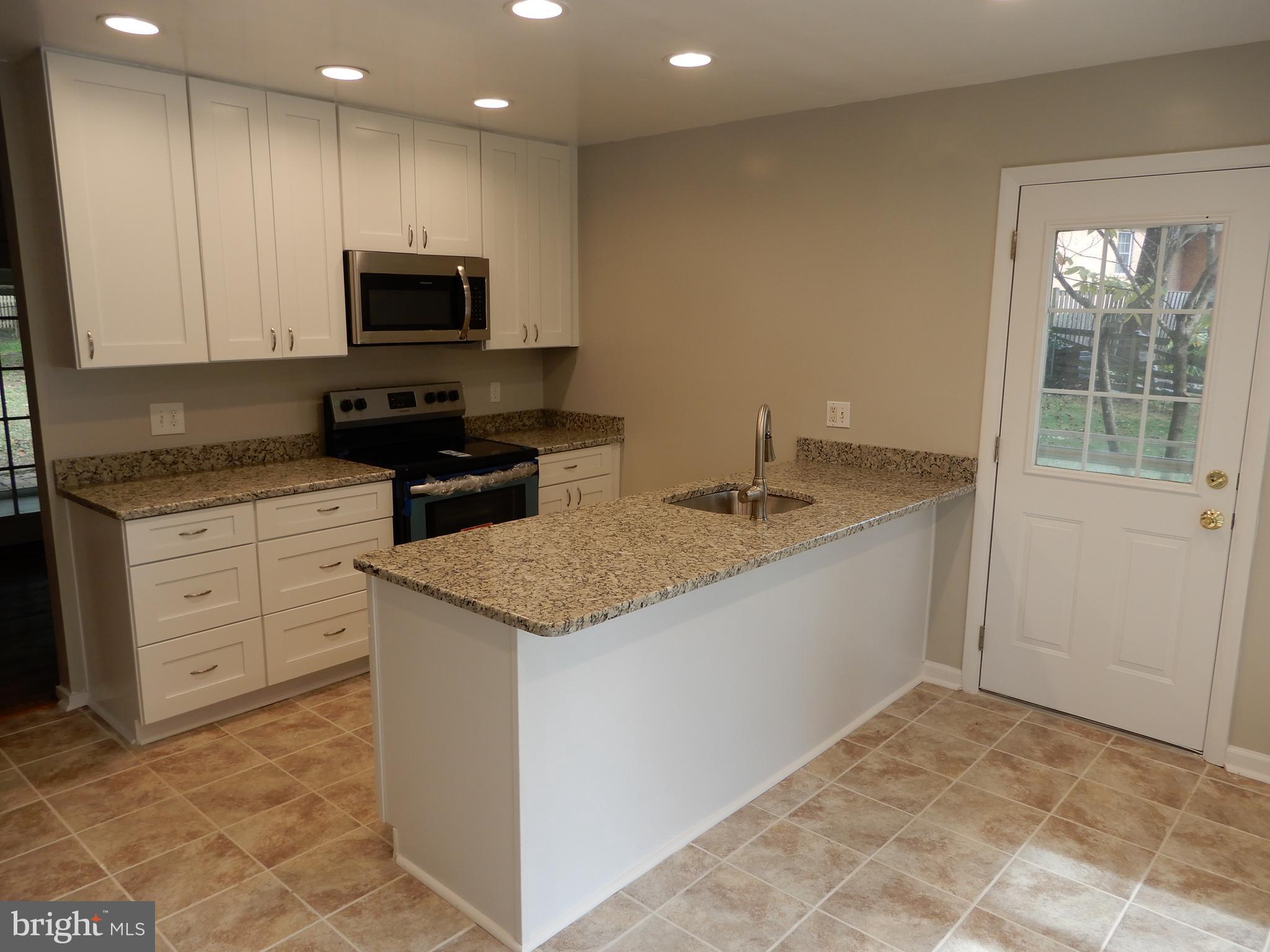 STONEWALL MANOR - Residential Lease