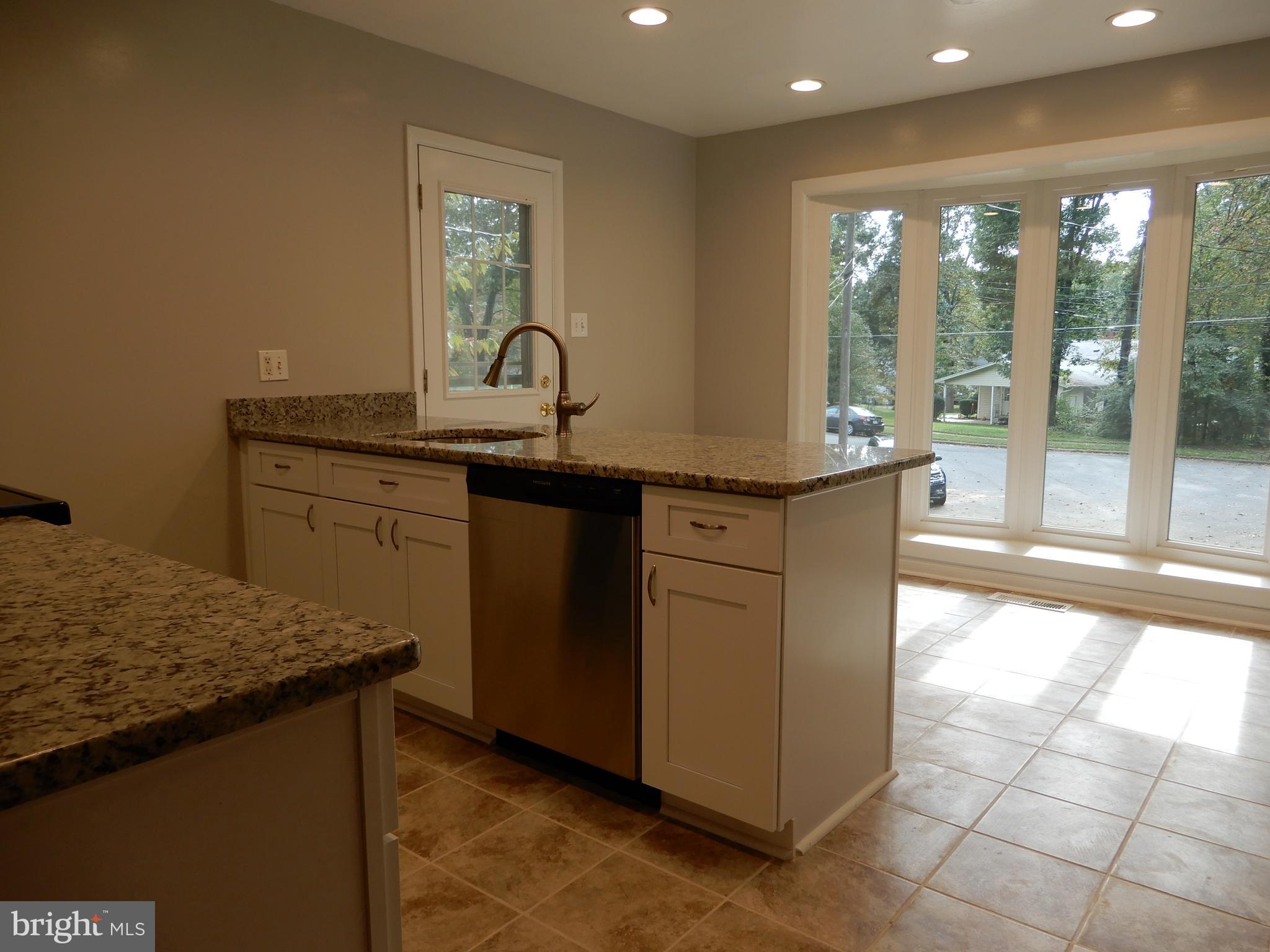 STONEWALL MANOR - Residential Lease