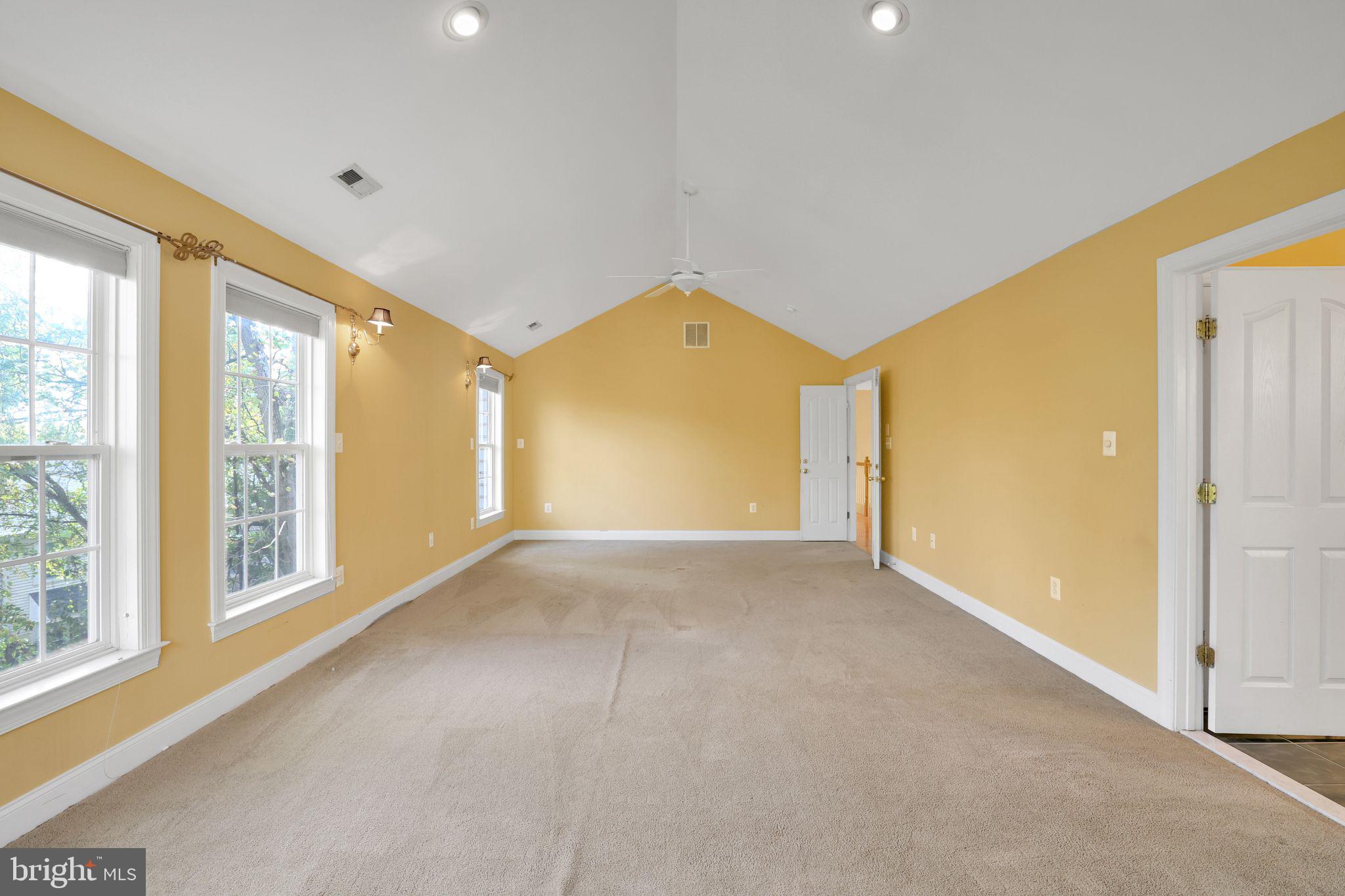 HALLOWELL - Residential