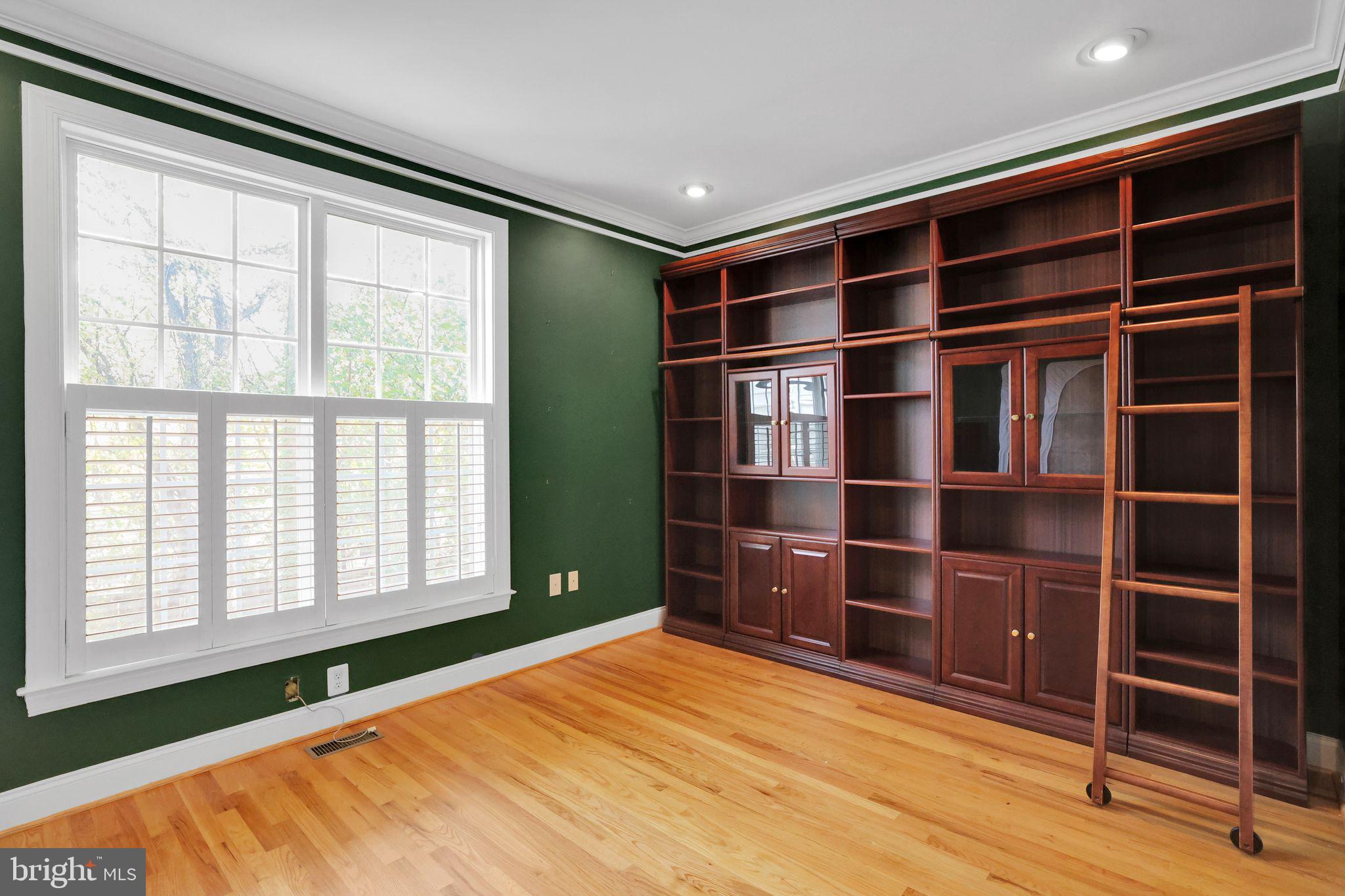 HALLOWELL - Residential