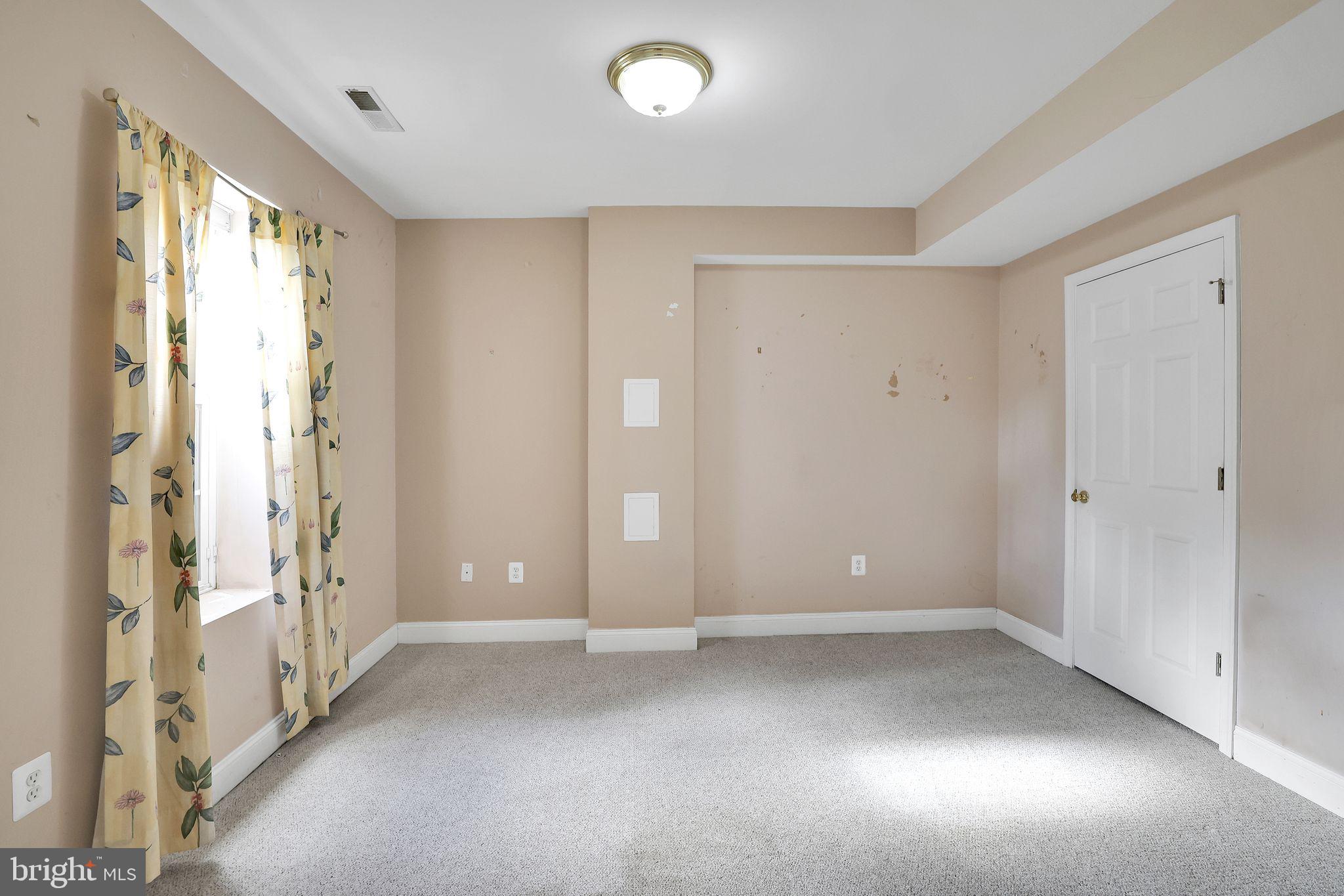 HALLOWELL - Residential