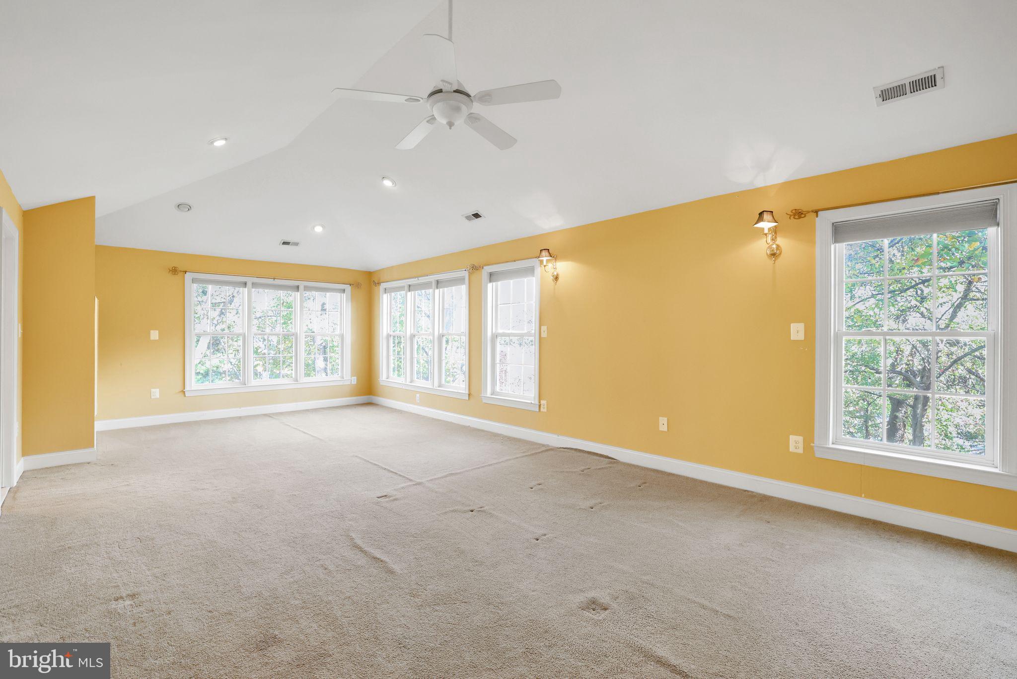 HALLOWELL - Residential