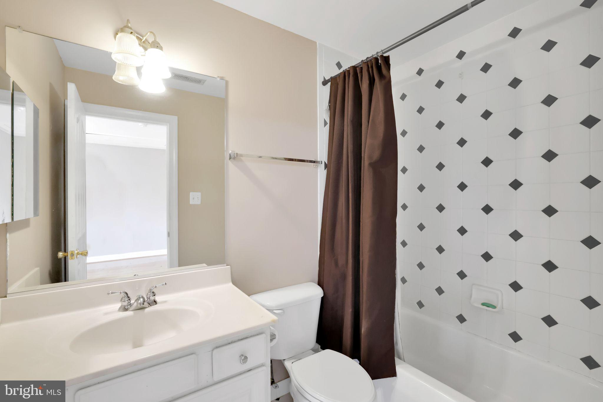 HALLOWELL - Residential