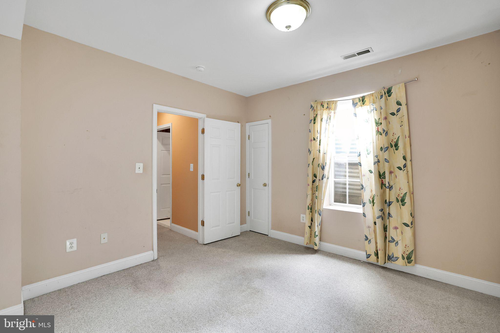 HALLOWELL - Residential