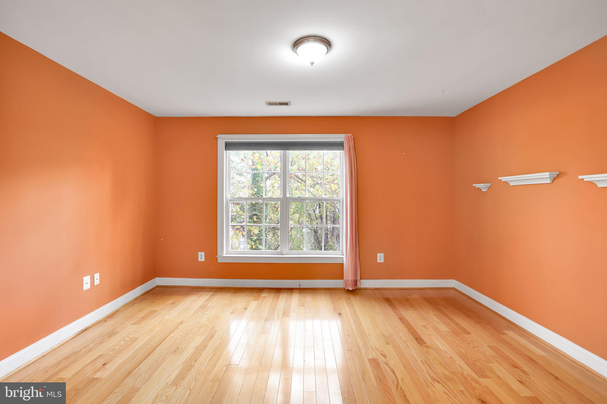 HALLOWELL - Residential