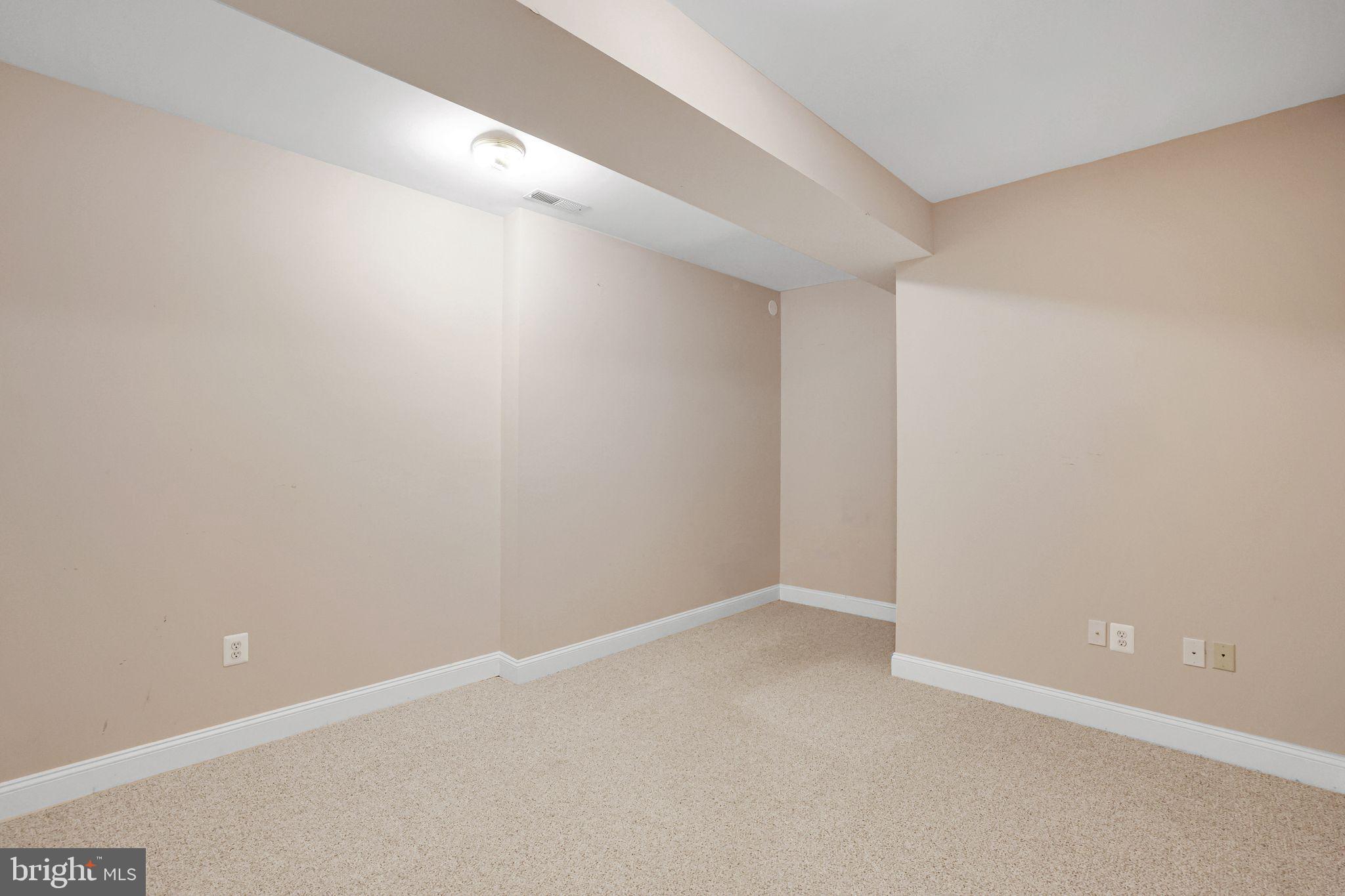 HALLOWELL - Residential