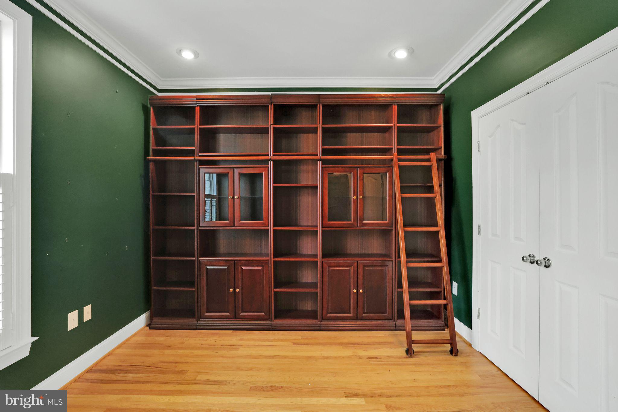 HALLOWELL - Residential