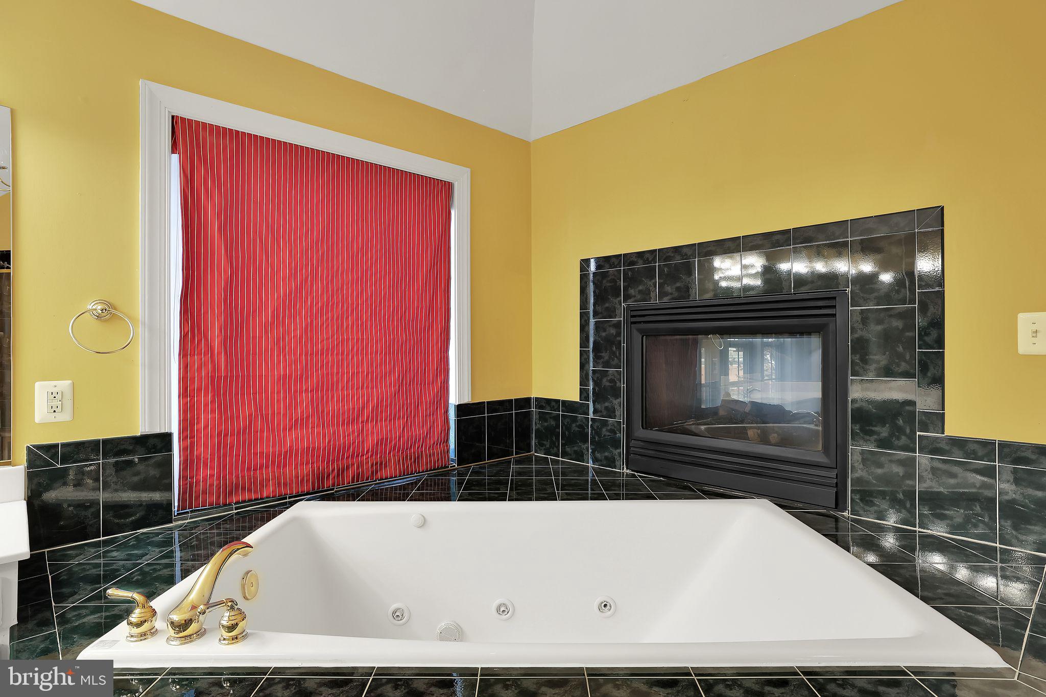 HALLOWELL - Residential