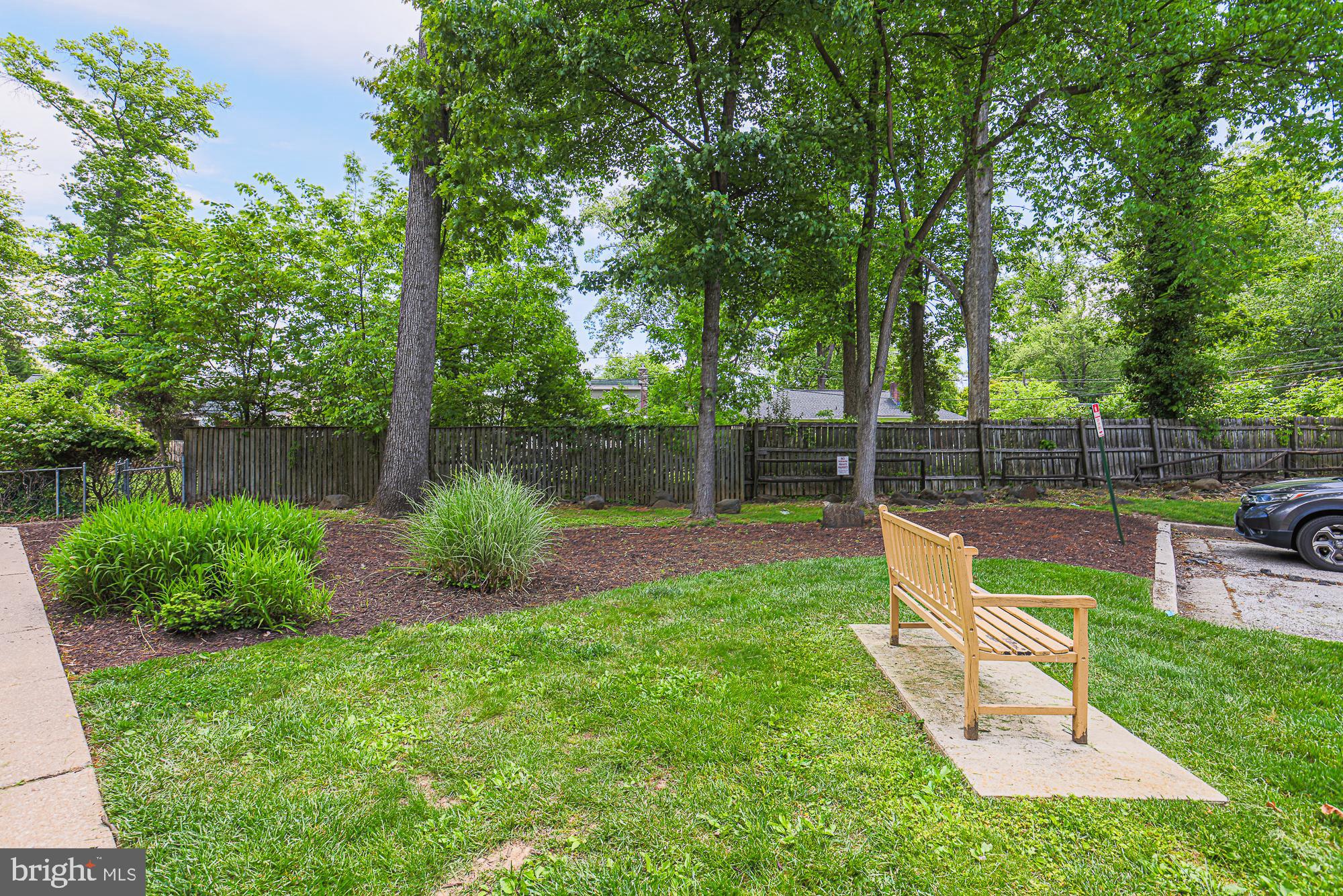 2804 BANEBERRY COURT