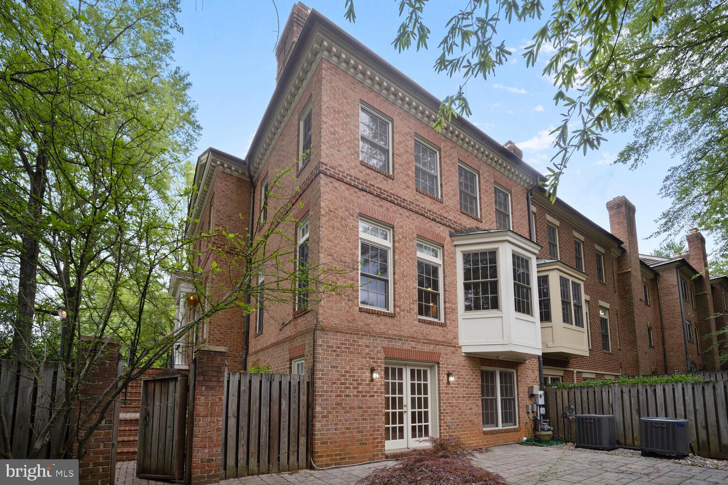 MAYFAIR OF MCLEAN - Residential Lease