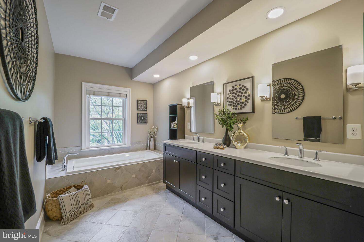 MAYFAIR OF MCLEAN - Residential Lease