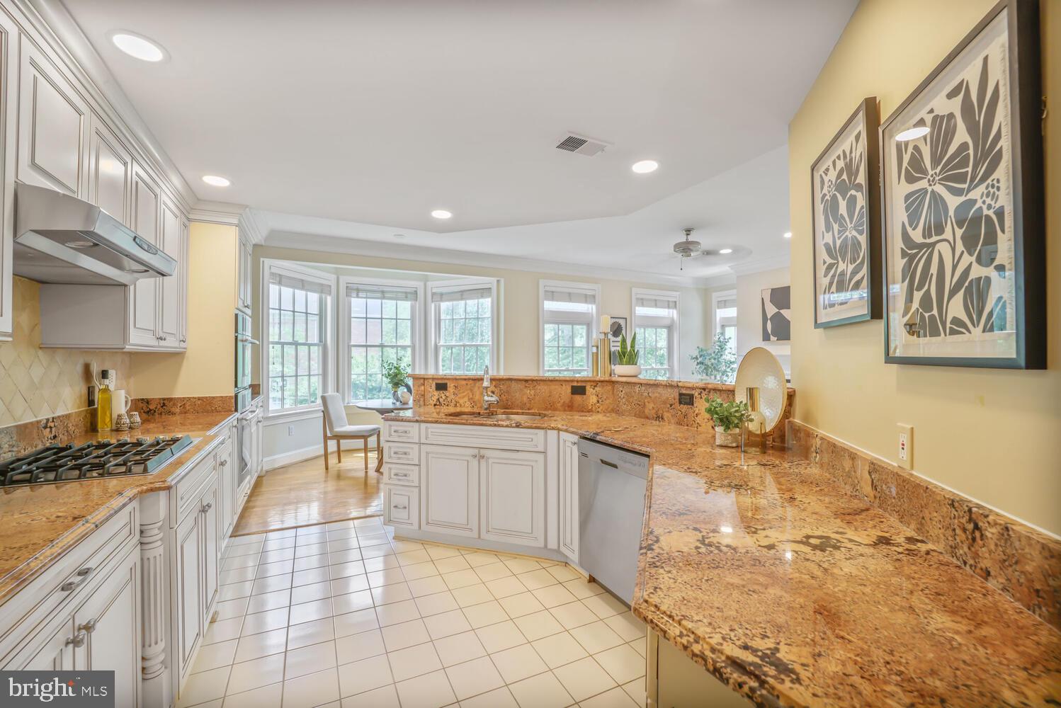 MAYFAIR OF MCLEAN - Residential Lease