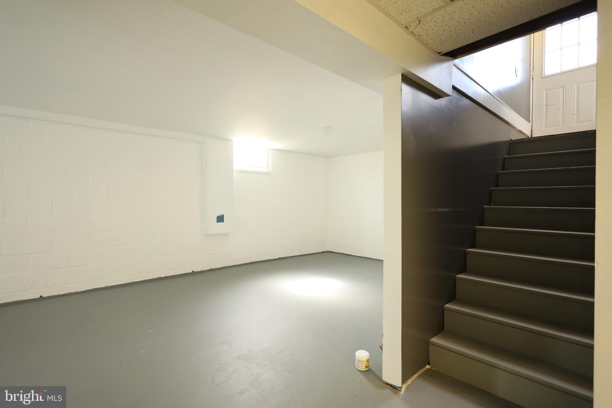 ABERDEEN HILLS - Residential