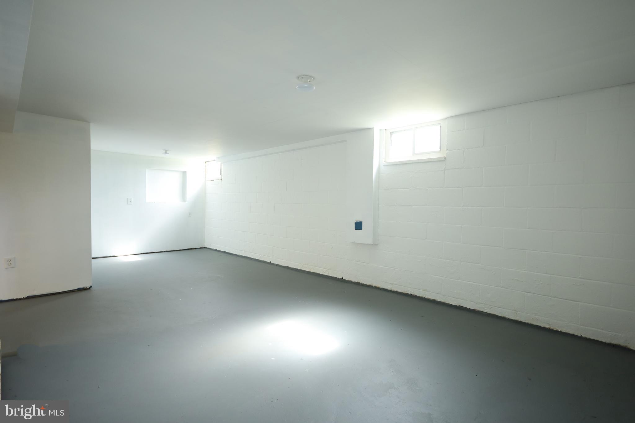 ABERDEEN HILLS - Residential