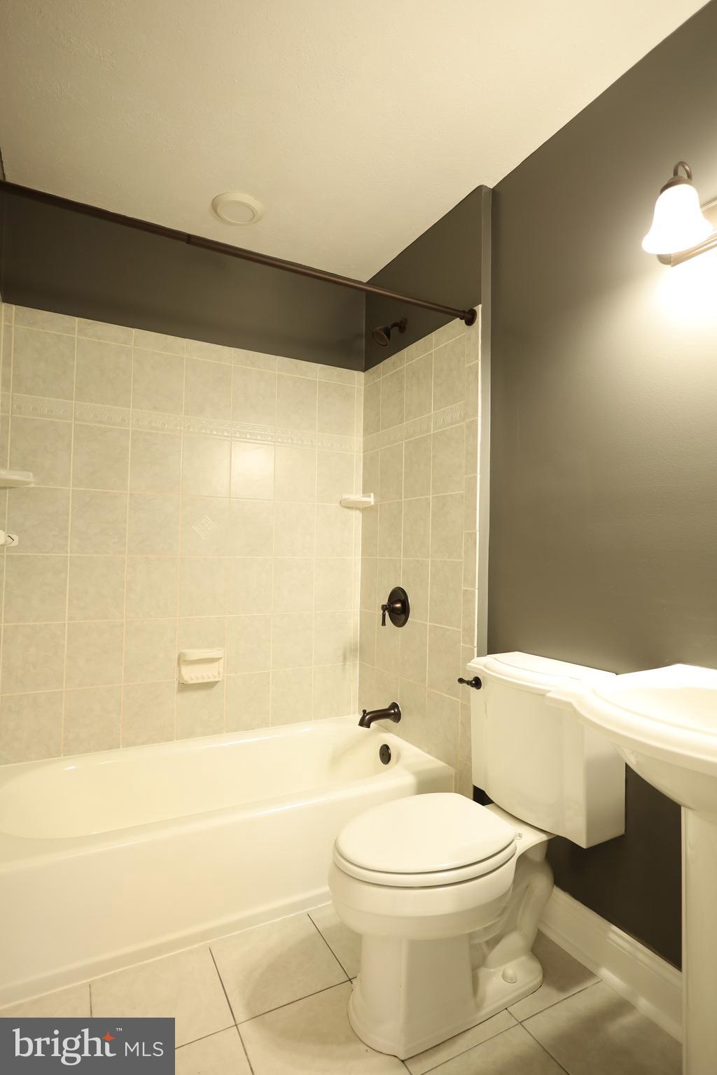 ABERDEEN HILLS - Residential