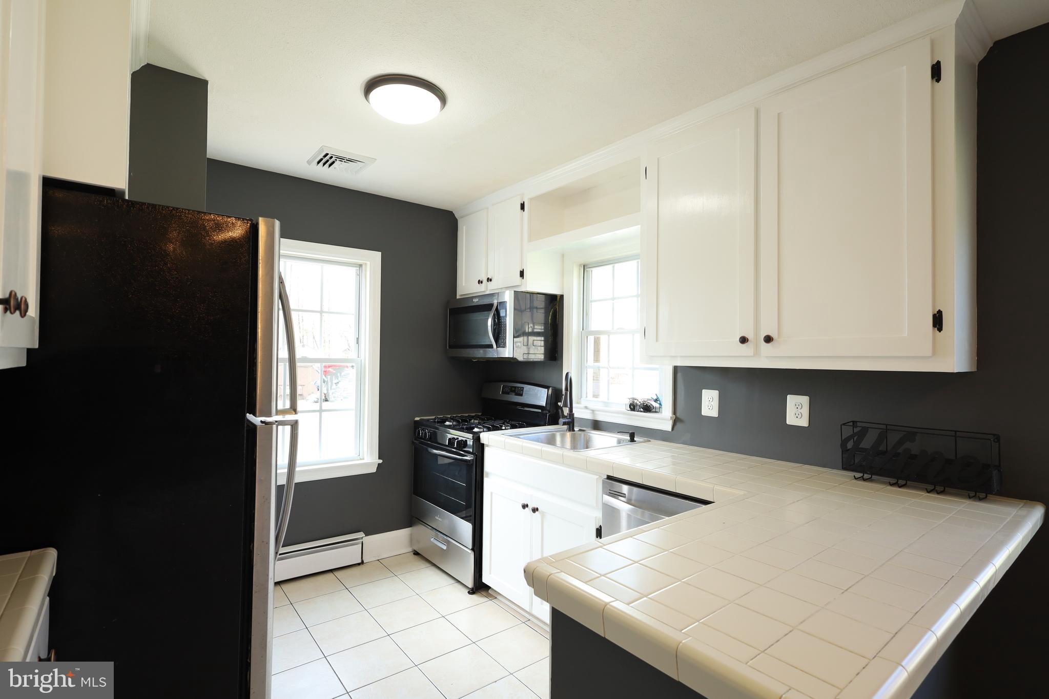 ABERDEEN HILLS - Residential