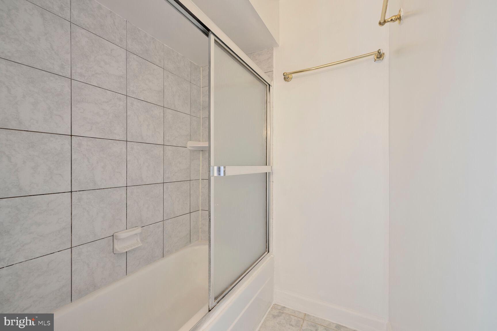 LAYTONIA - Residential