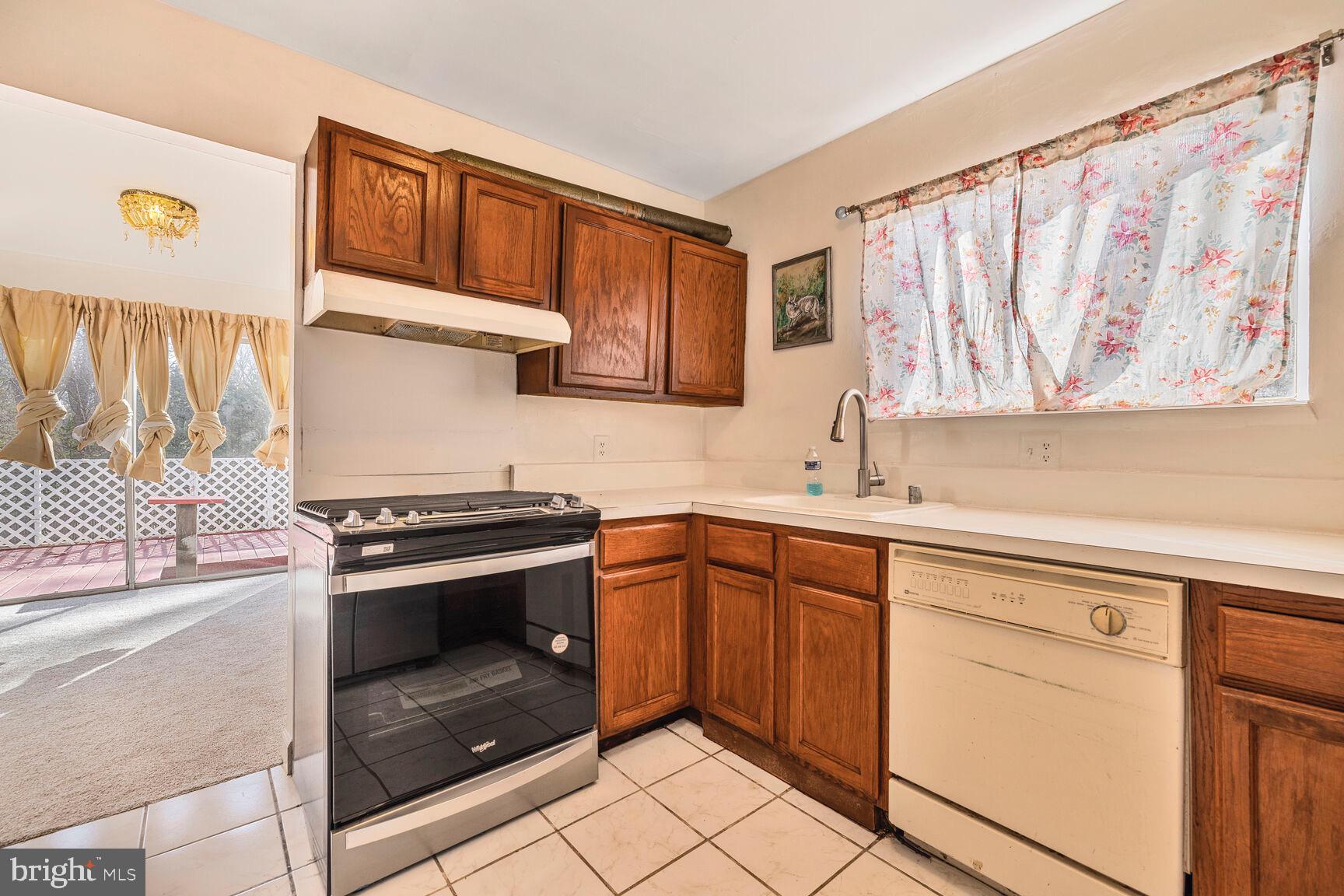 LAYTONIA - Residential