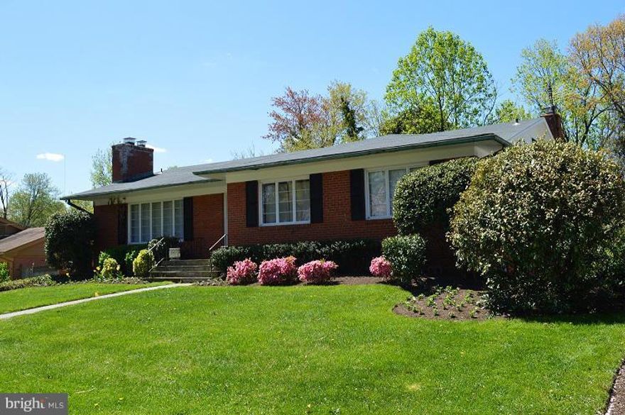 Beautifully landscaped Rambler in quiet tree lined neighborhood. Kitchen recently renovated. 6BR/3BA. Large backyard with patio and 2 car garage.Walking distance to schools. Available June 1. Min 2 year lease required. Tenants in home until mid May. Call for showing time.