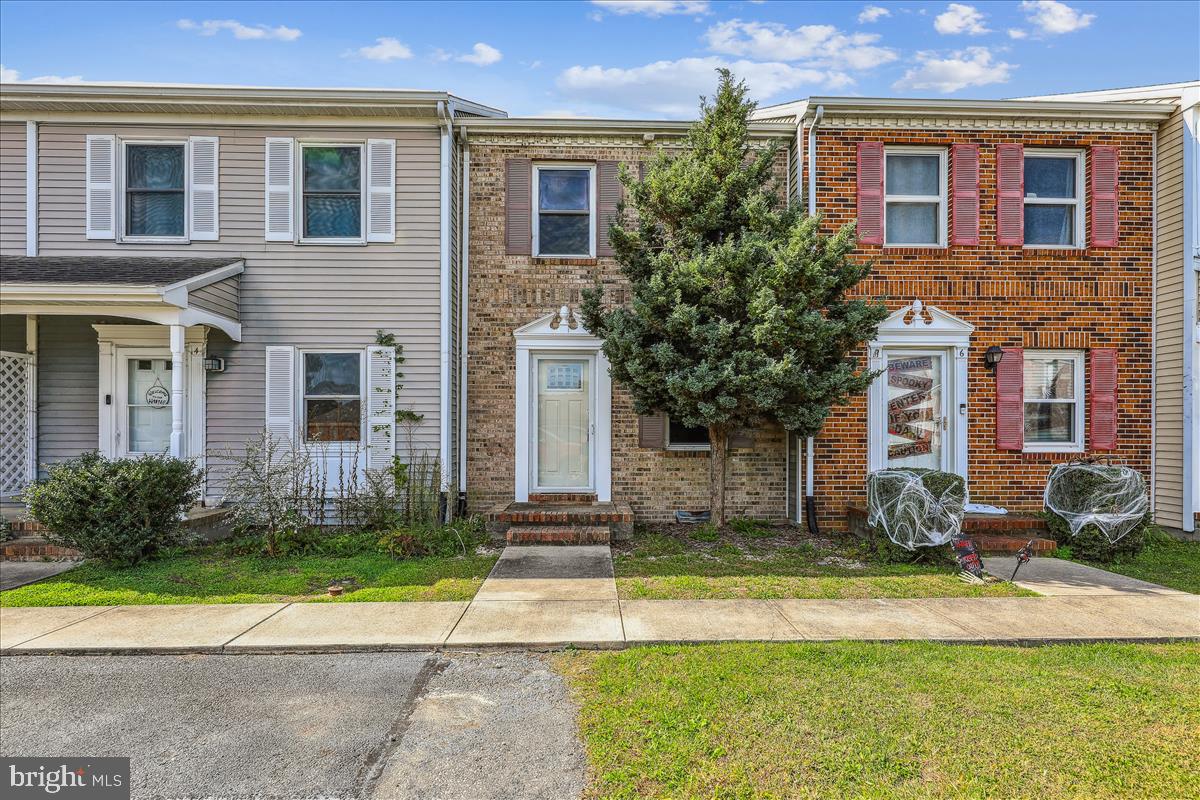 FRANKLIN SQUARE - Residential