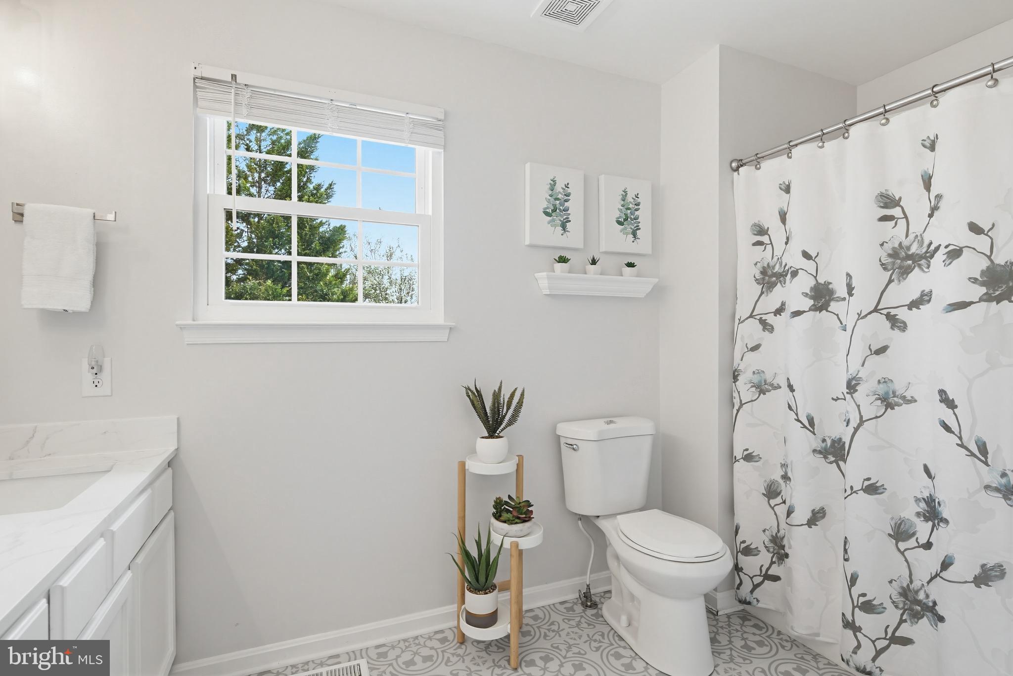 LISA AVENUE ESTATES - Residential