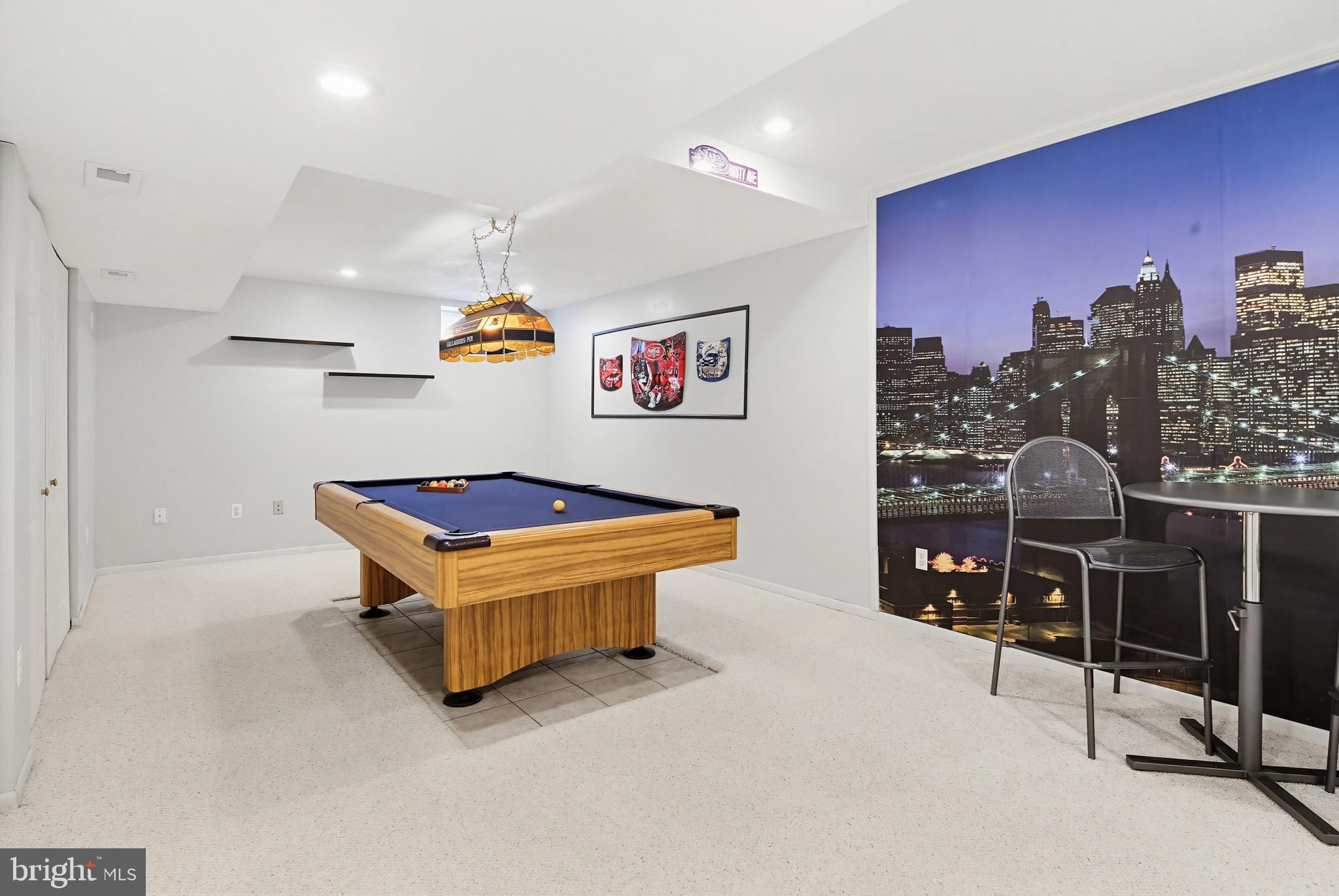 LISA AVENUE ESTATES - Residential