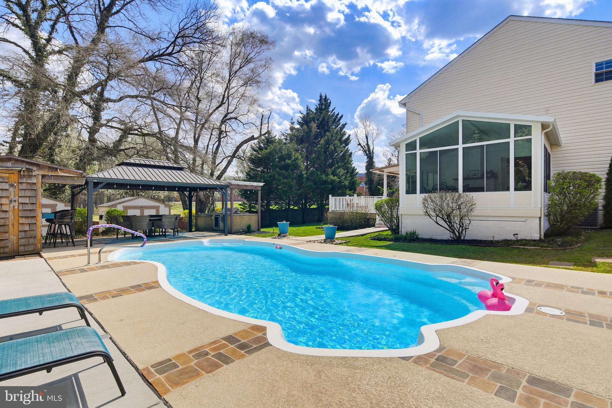 LISA AVENUE ESTATES - Residential