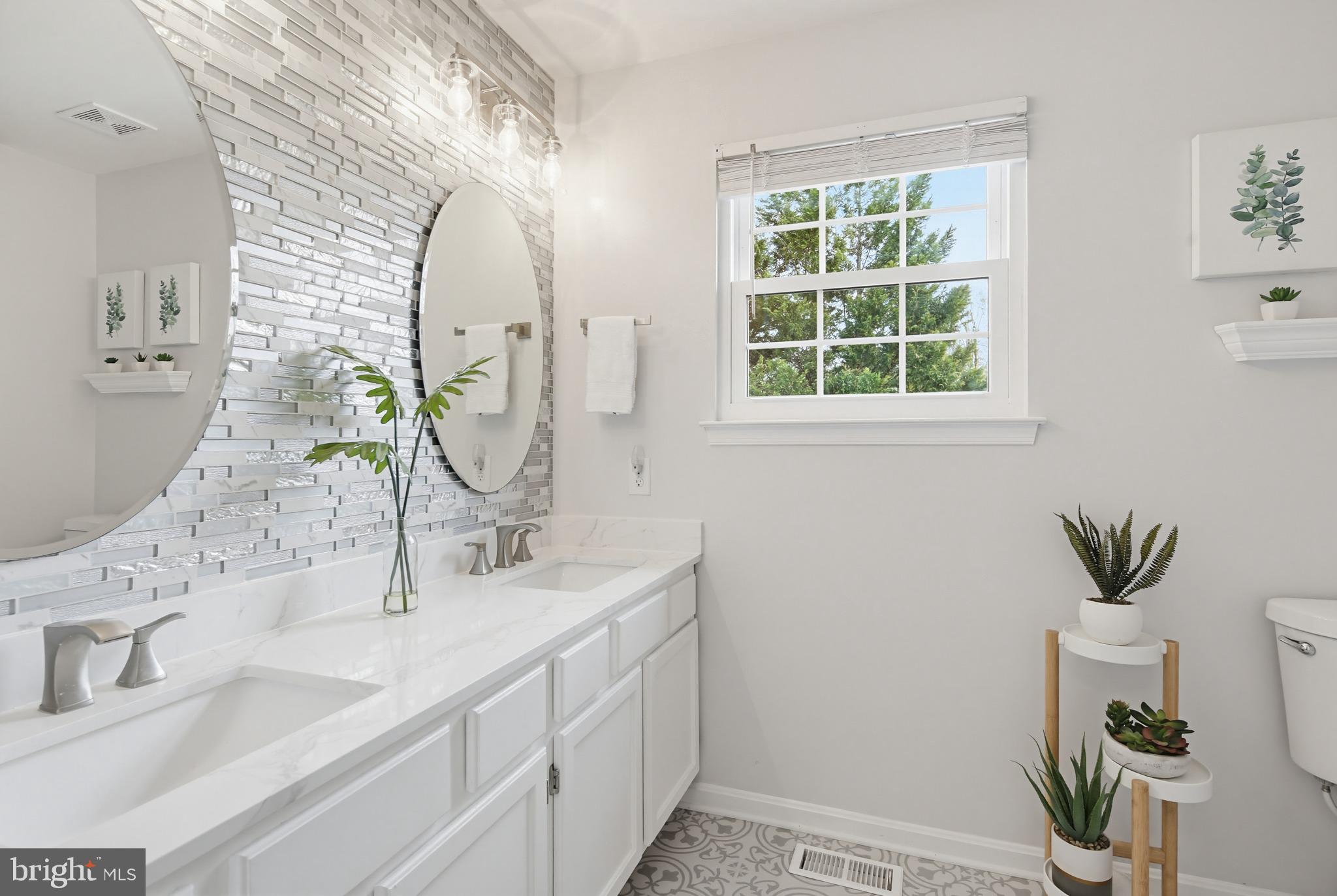 LISA AVENUE ESTATES - Residential