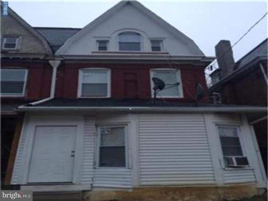 Great Investment Opportunity!!PROPERTY IS NOW VACANT.full rehabbed in 2005. Utilities are separate. Tenants pay their own gas and electric. First Floor front features 1 studio apartment with living area,separate room for bedroom, 1 full bath and kitchen. First floor rear 1 bedroom apartment.Second floor features a 2 bedroom apartment. Third floor features 1 studio apartment with separate bath and kitchen. Close to Bus and Train Terminals. First floor front studio 460. First floor rear 1 bedroom apt 550. 2nd floor 2bedroom 600 vacant. 3rd floor studio 460.Owner very motivated to sell!.