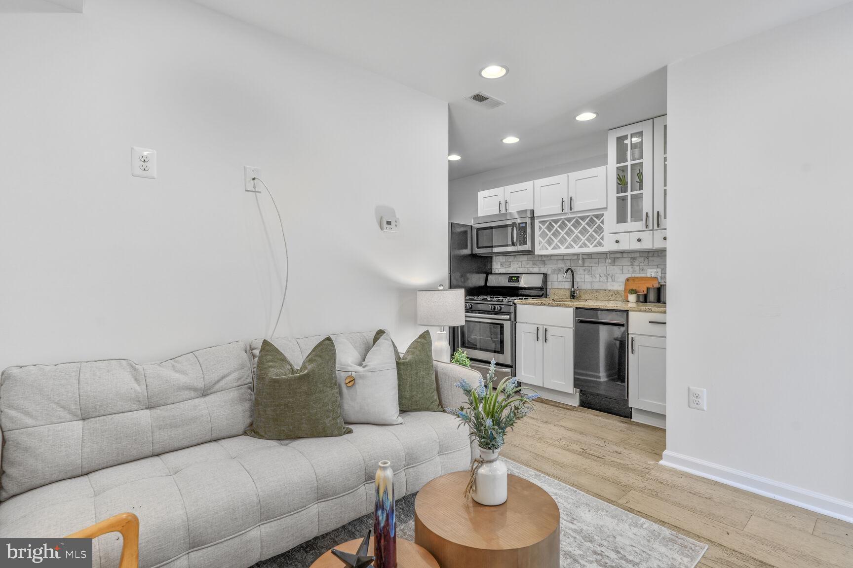 1268 16TH STREET NE