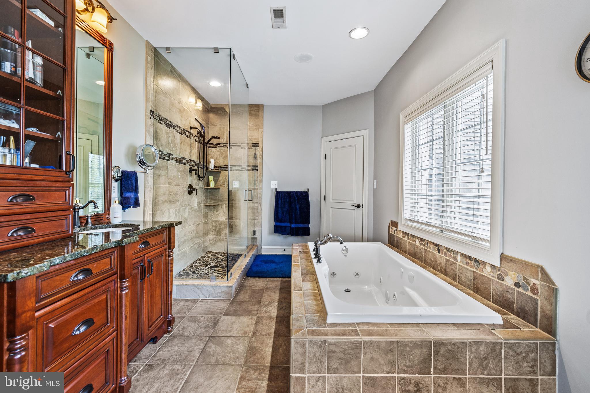 RUXTON - Residential