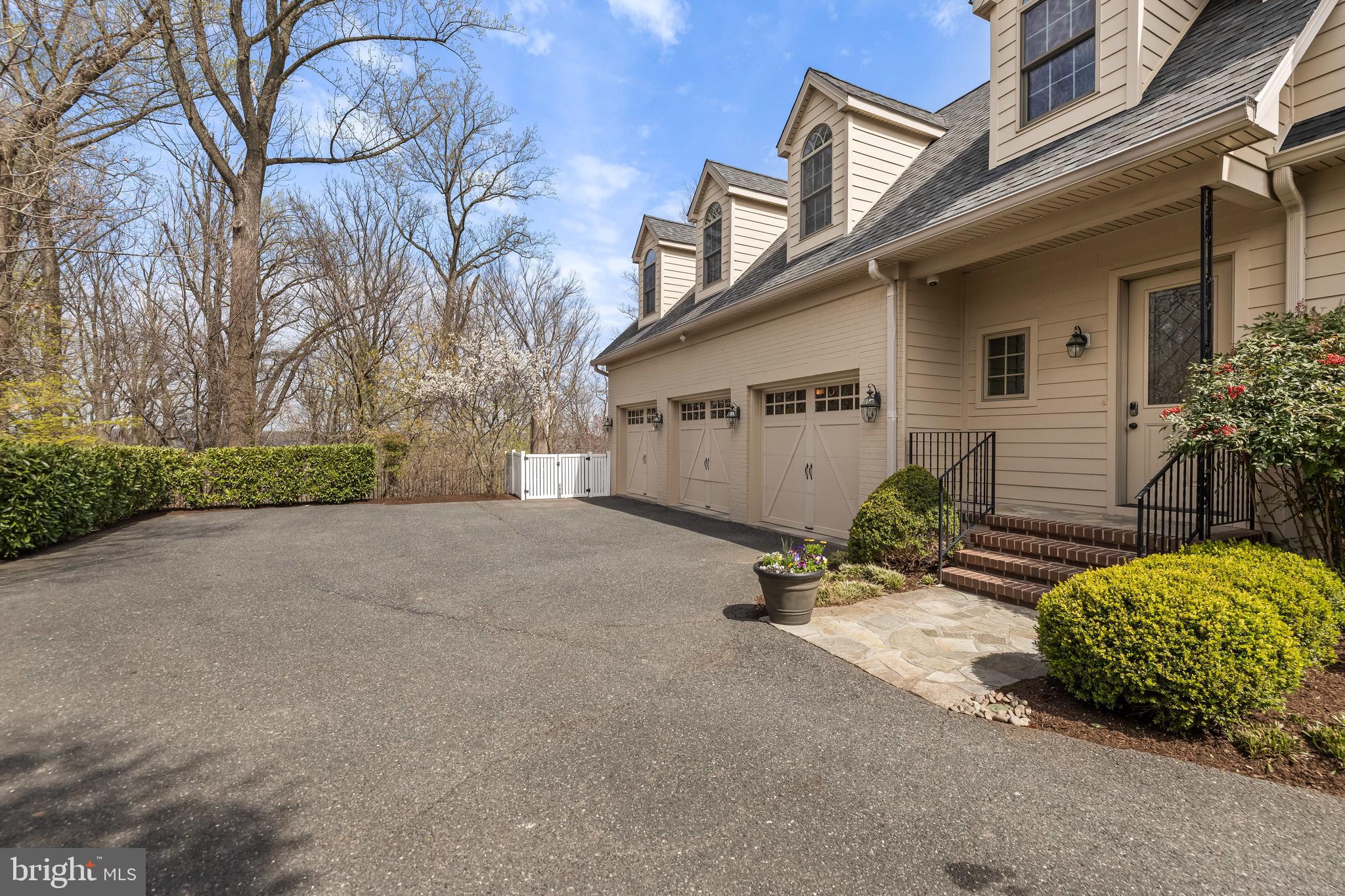 RUXTON - Residential