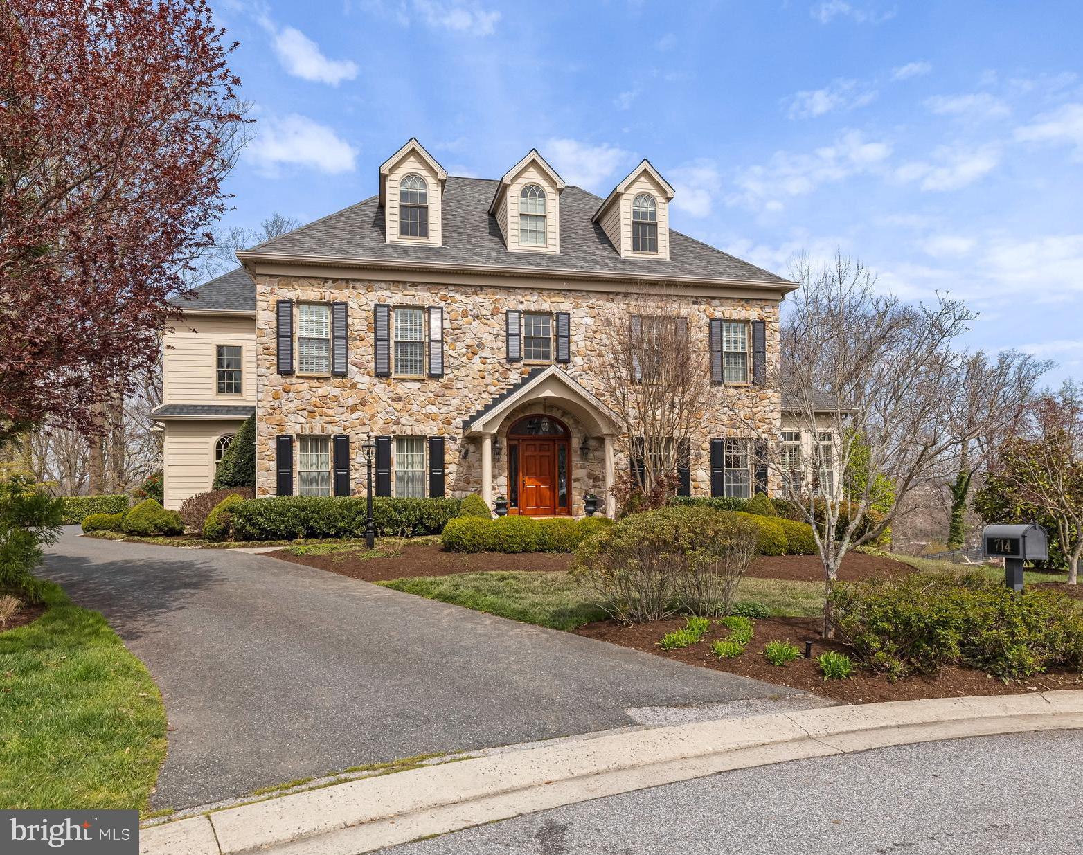 RUXTON - Residential