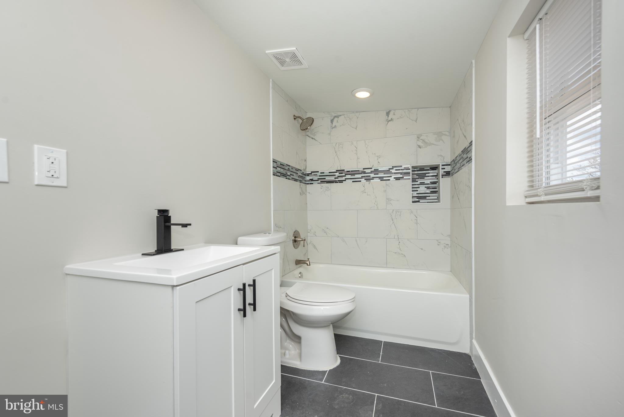 SANDTOWN-WINCHESTER - Residential
