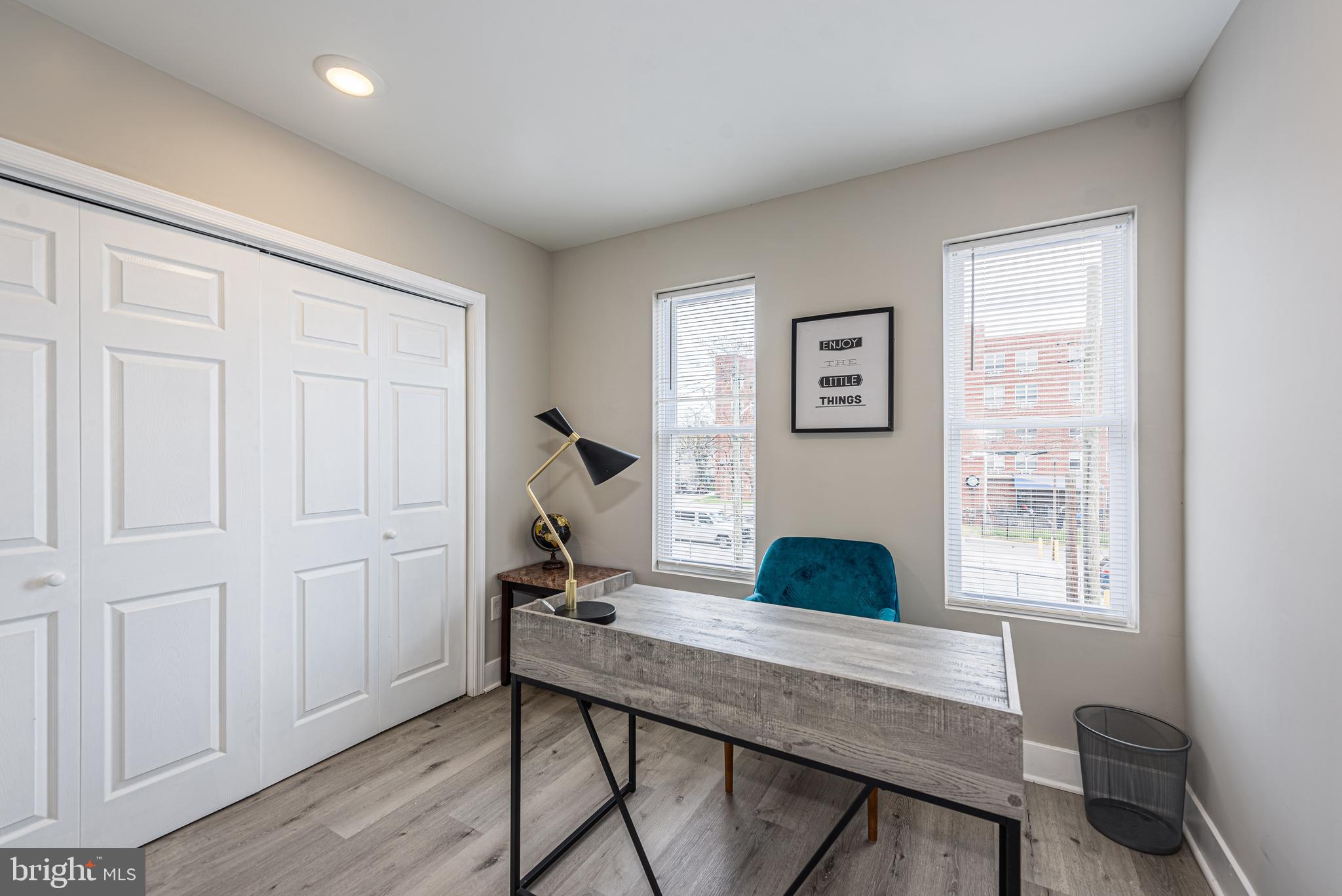 SANDTOWN-WINCHESTER - Residential