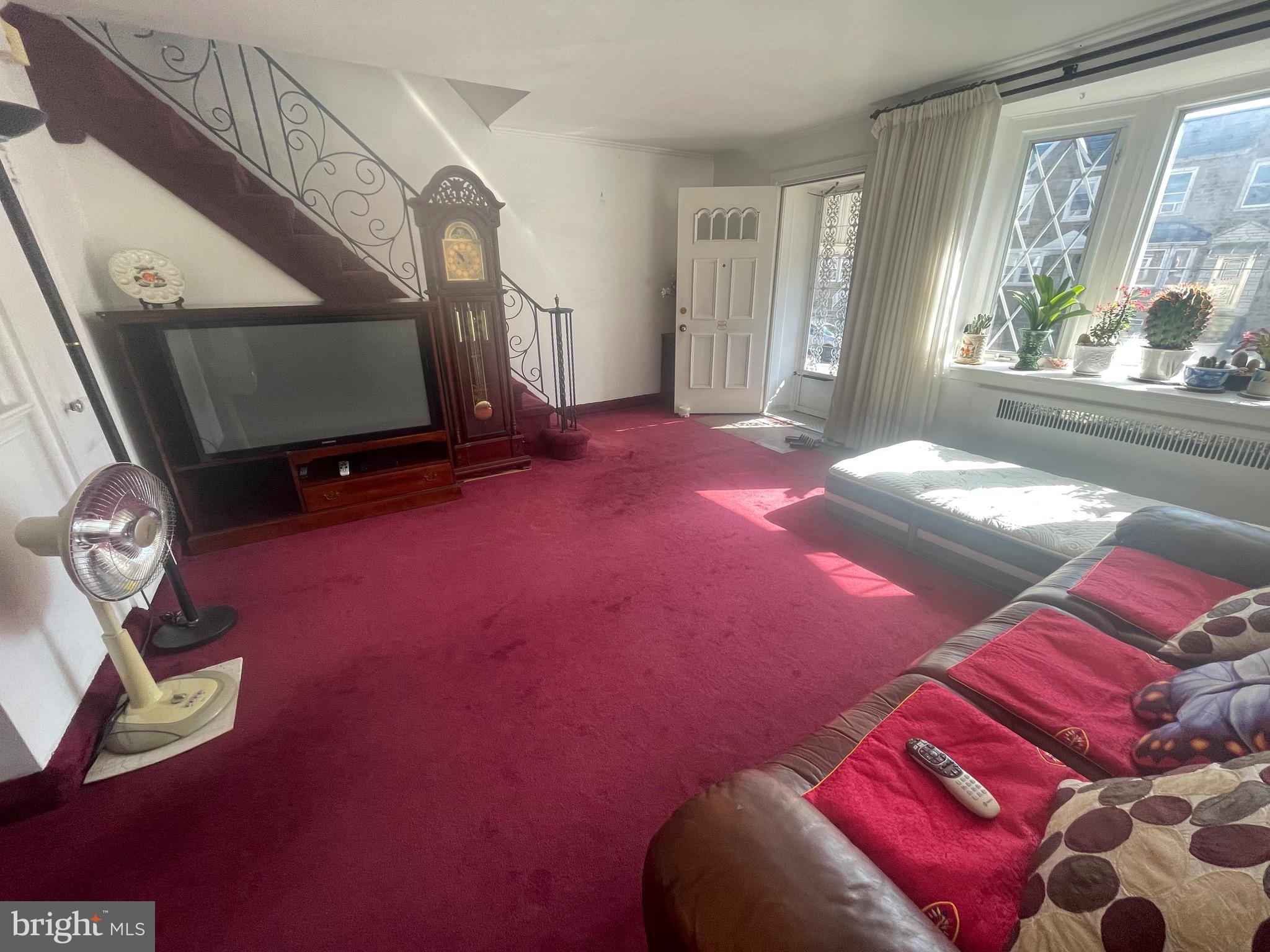 OXFORD CIRCLE - Residential