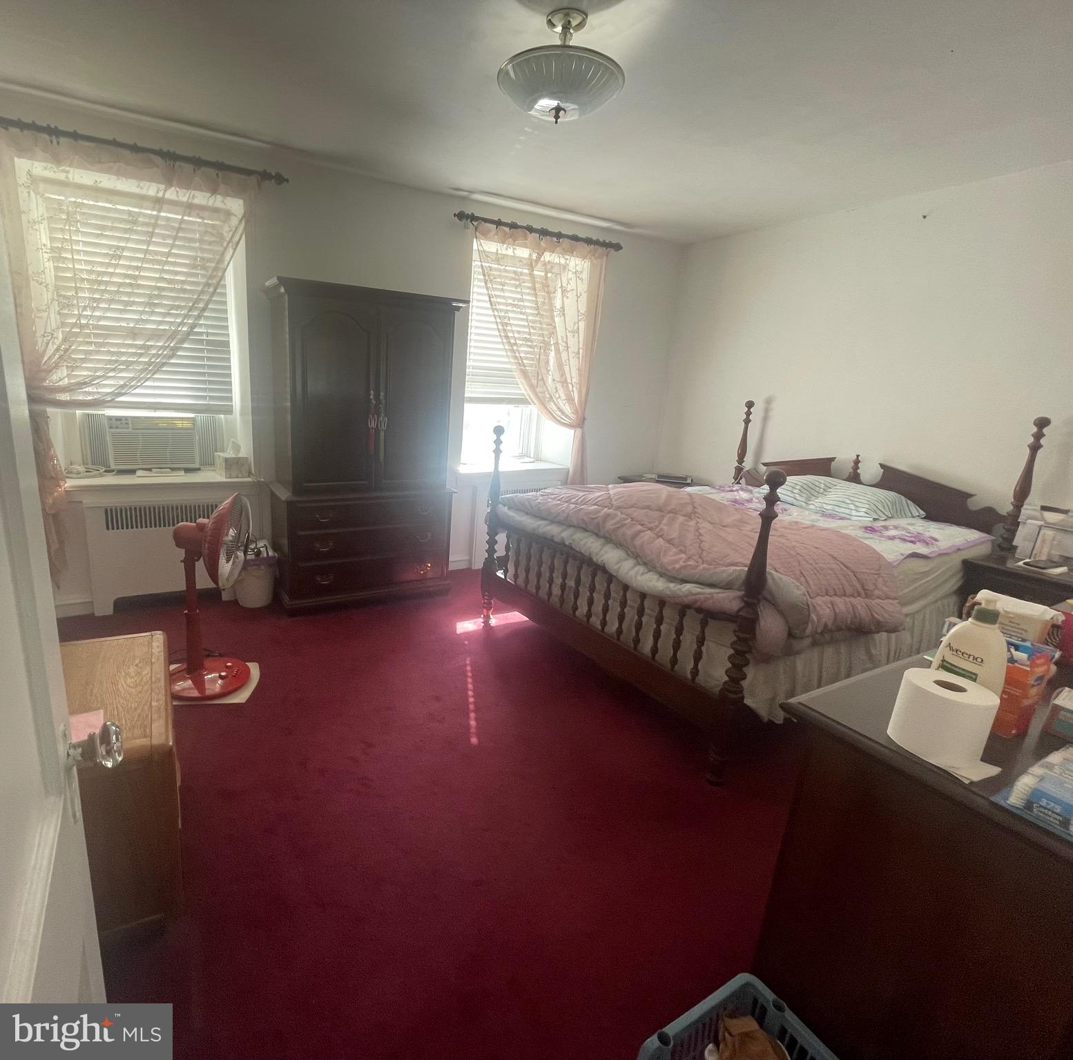 OXFORD CIRCLE - Residential