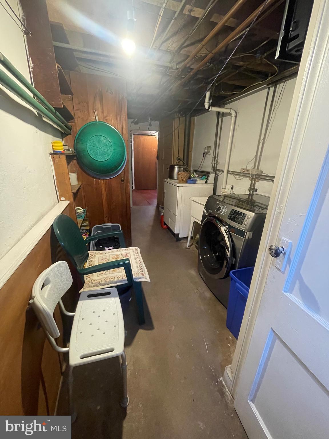 OXFORD CIRCLE - Residential