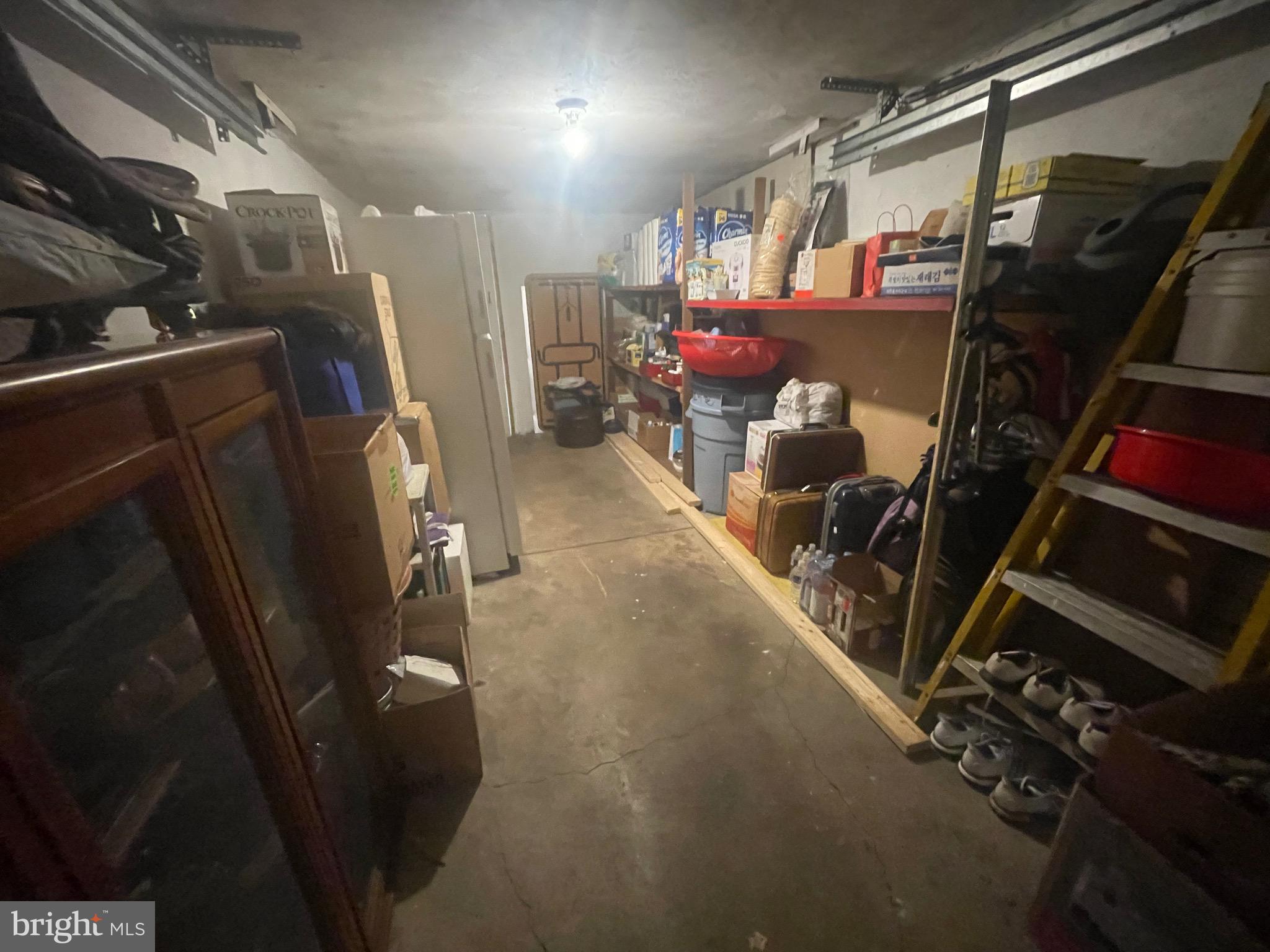 OXFORD CIRCLE - Residential