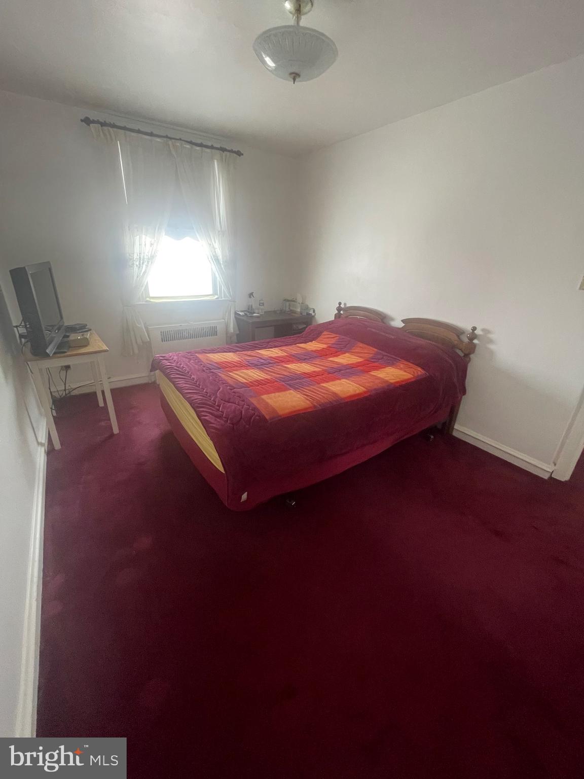 OXFORD CIRCLE - Residential