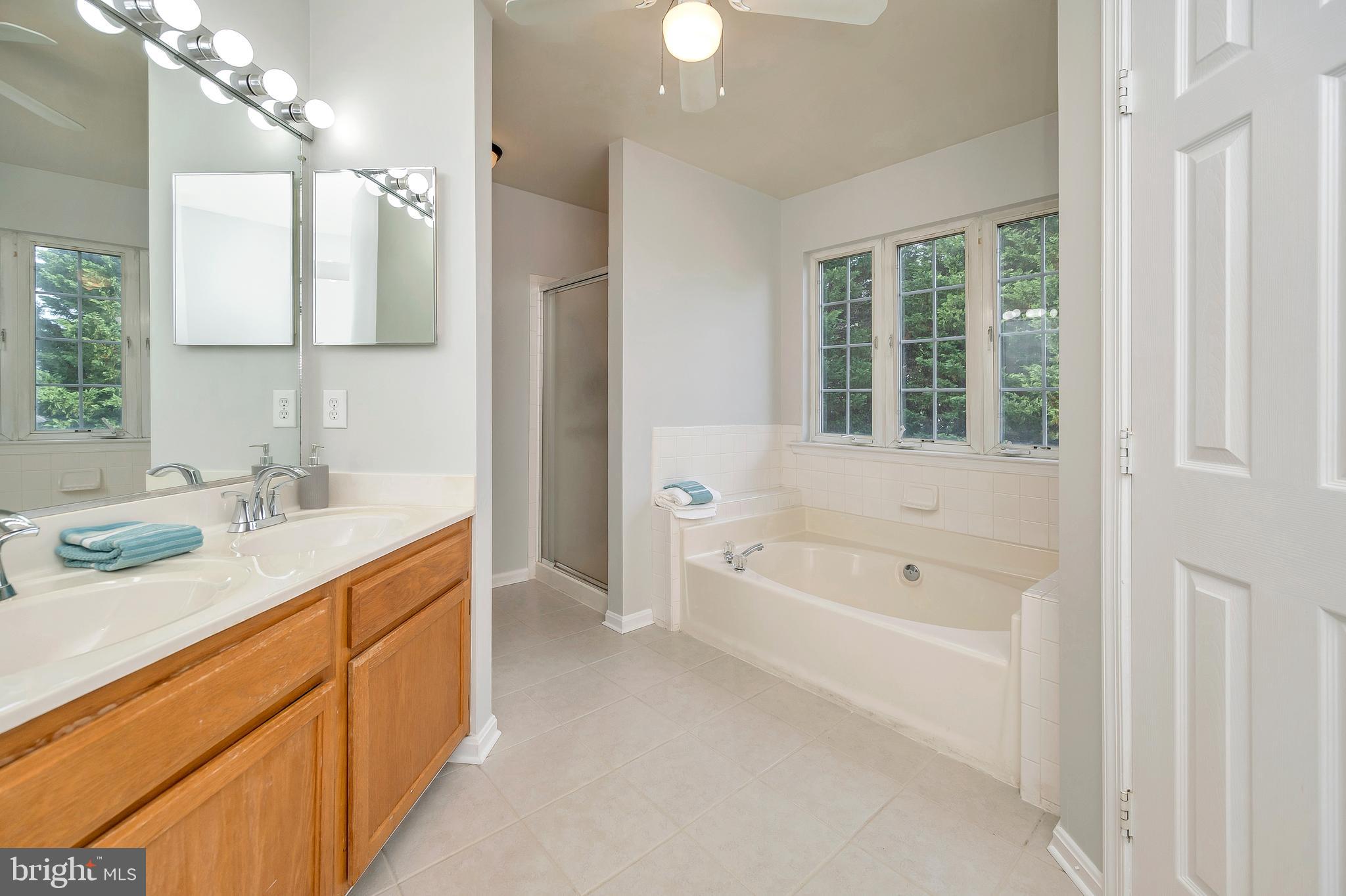 HAMPTON OAKS - Residential