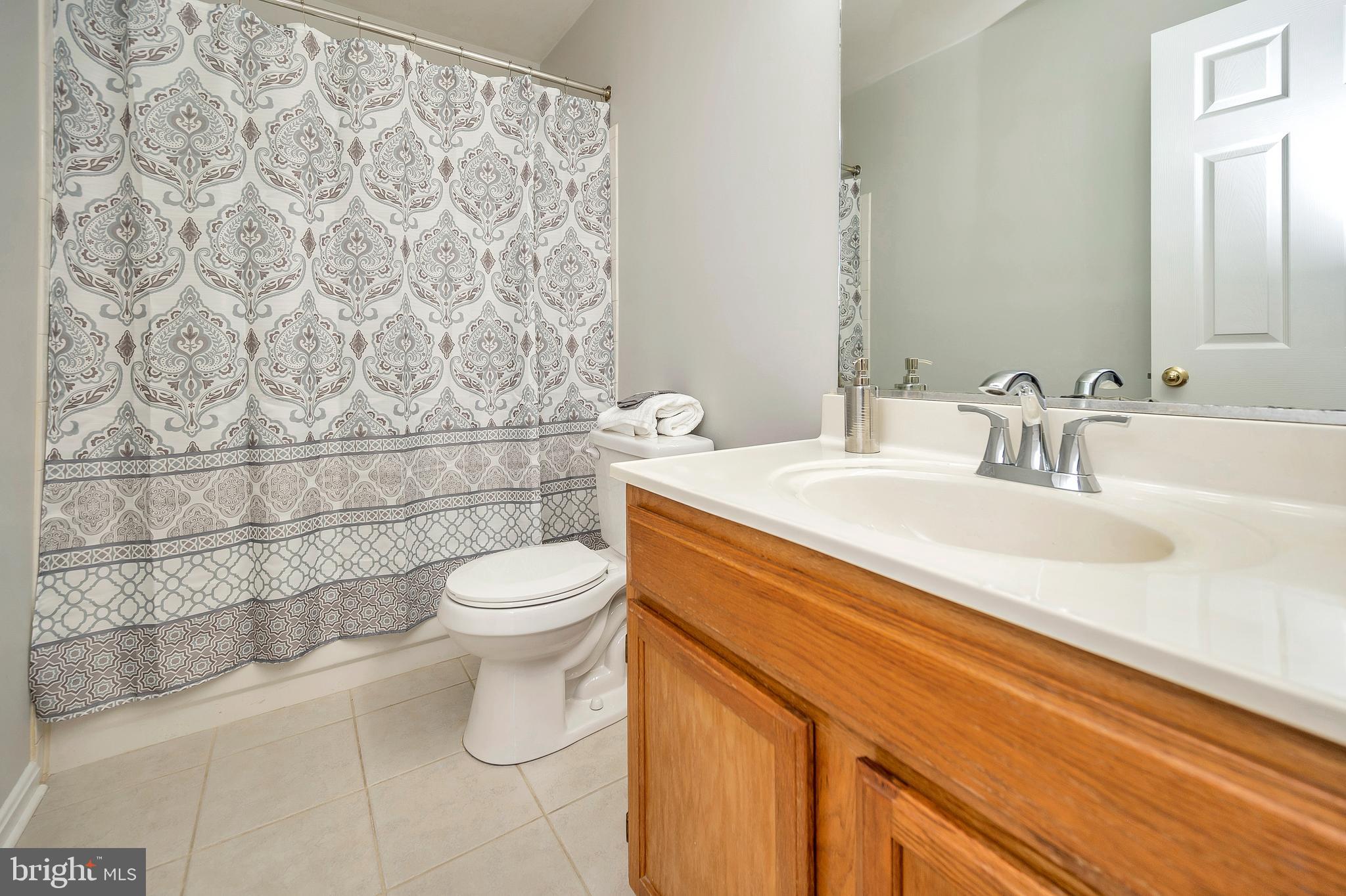 HAMPTON OAKS - Residential