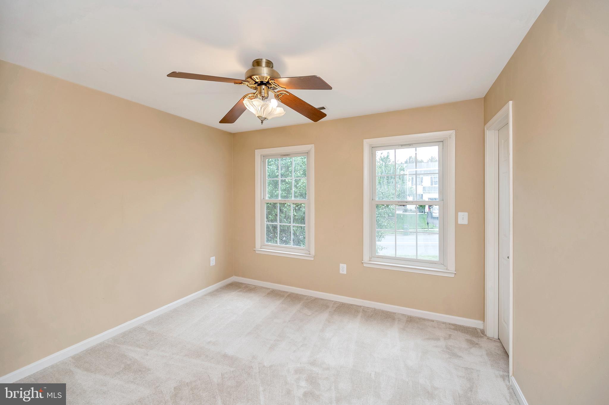 HAMPTON OAKS - Residential